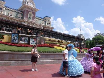 Photo illustrating <font size=1>Magic Kingdom - Easter surprise for the crowds