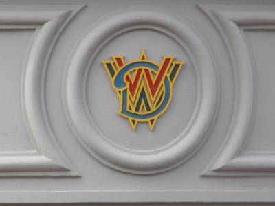 WDW Crest