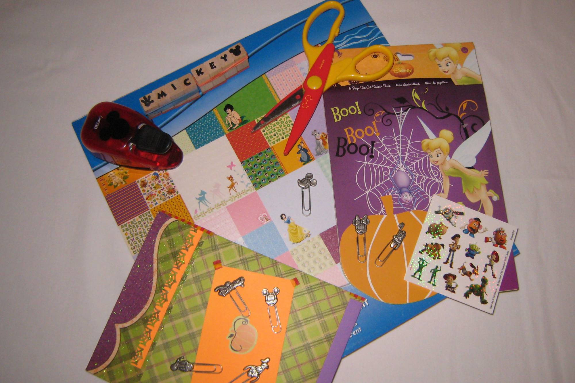 Learn how to create your own memory books for your Disney trips | PassPorter.com