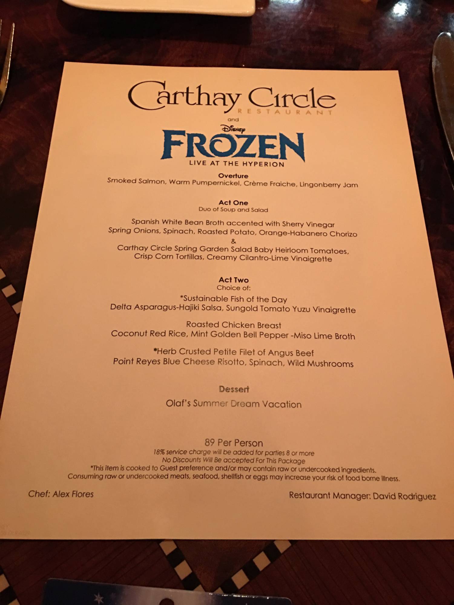 Enjoy lunch at Carthy Circle with the Frozen Dining Package |PassPorter.com
