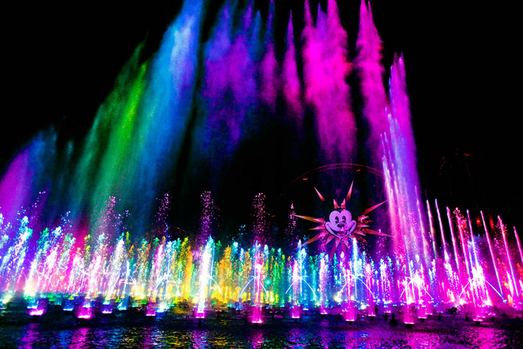 Experience Disneyland's World of Color | PassPorter.com