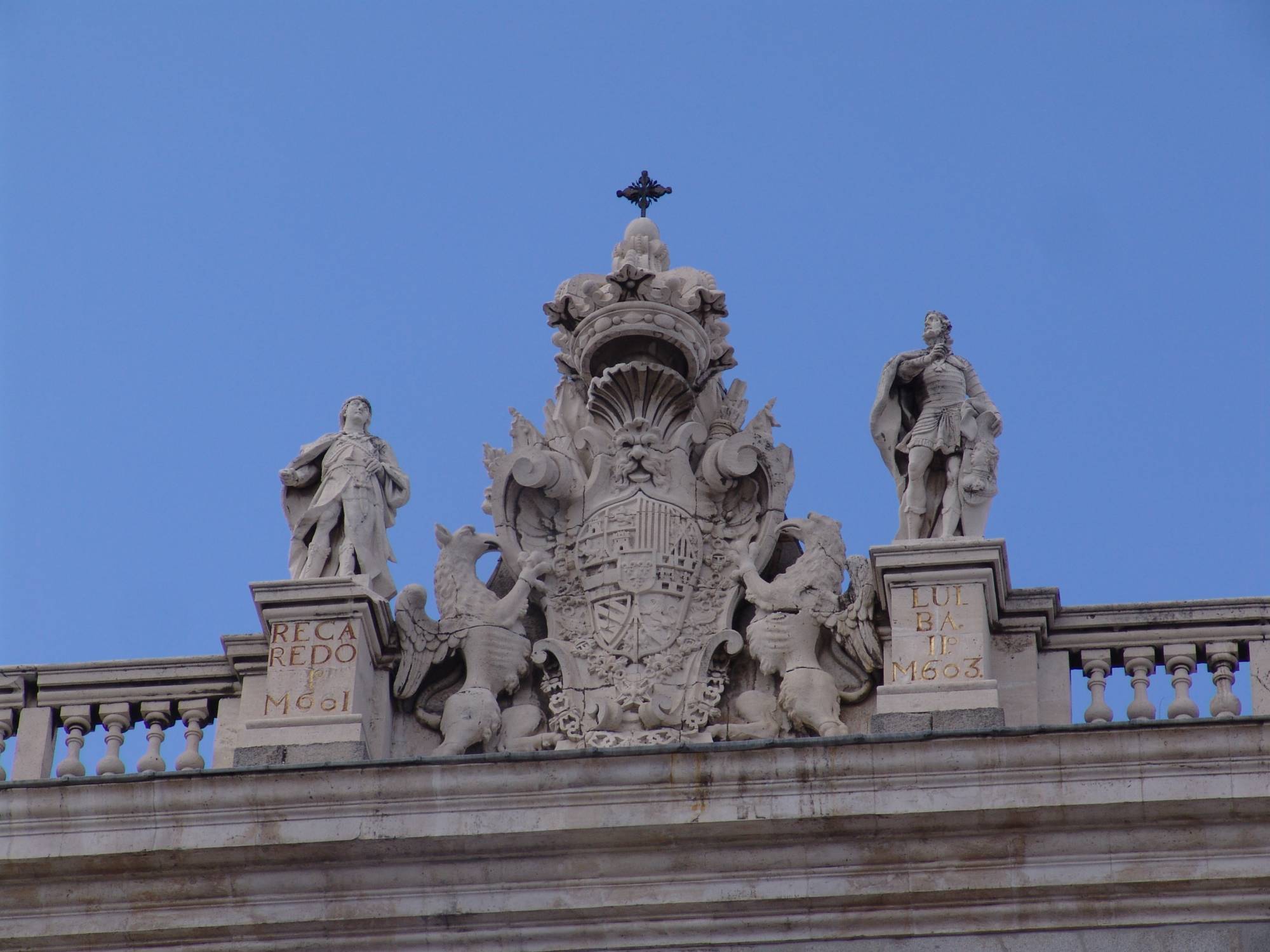 Explore the beauty of Madrid's Royal Palace | PassPorter.com