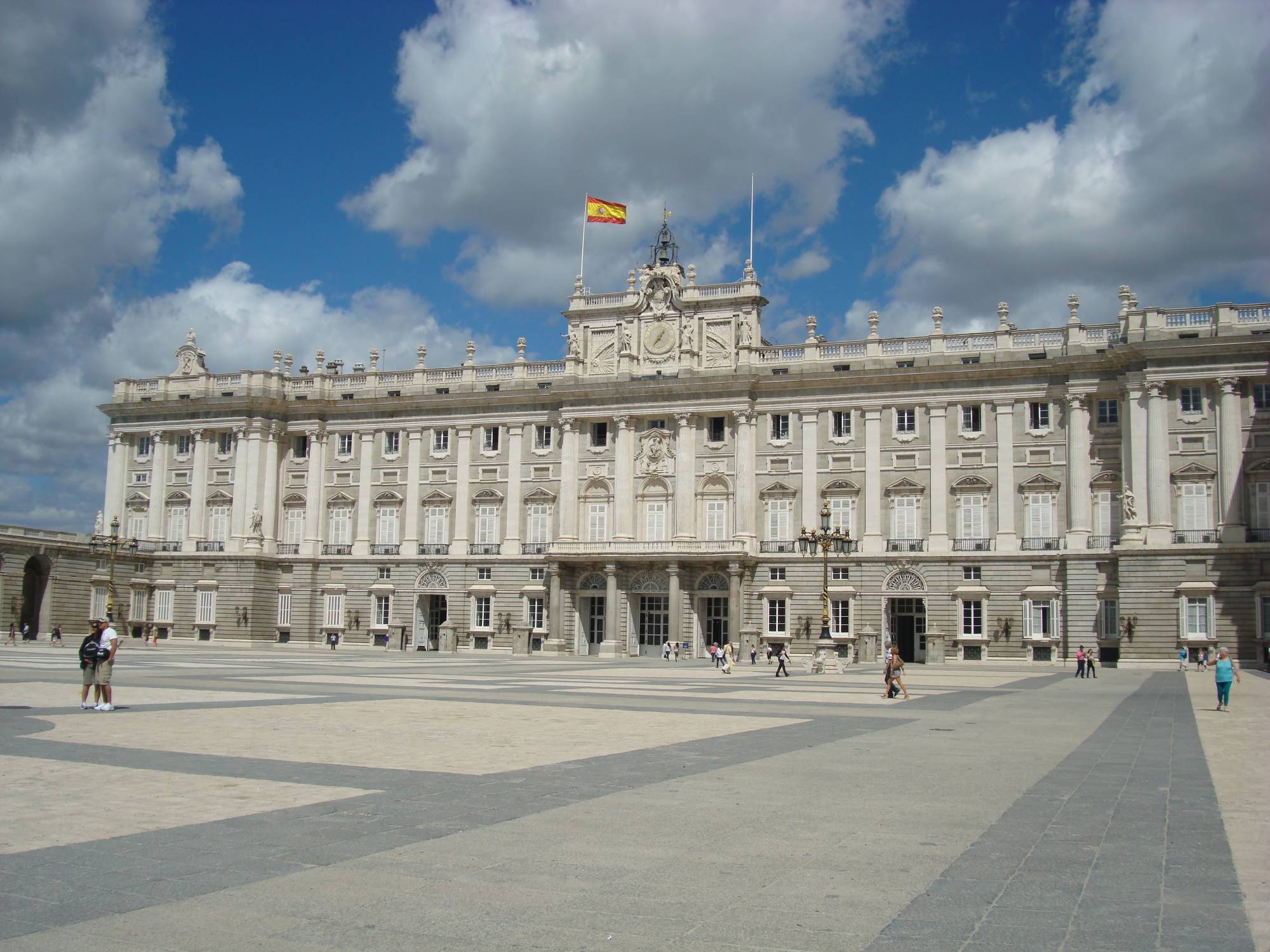 Explore the beauty of Madrid's Royal Palace |PassPorter.com