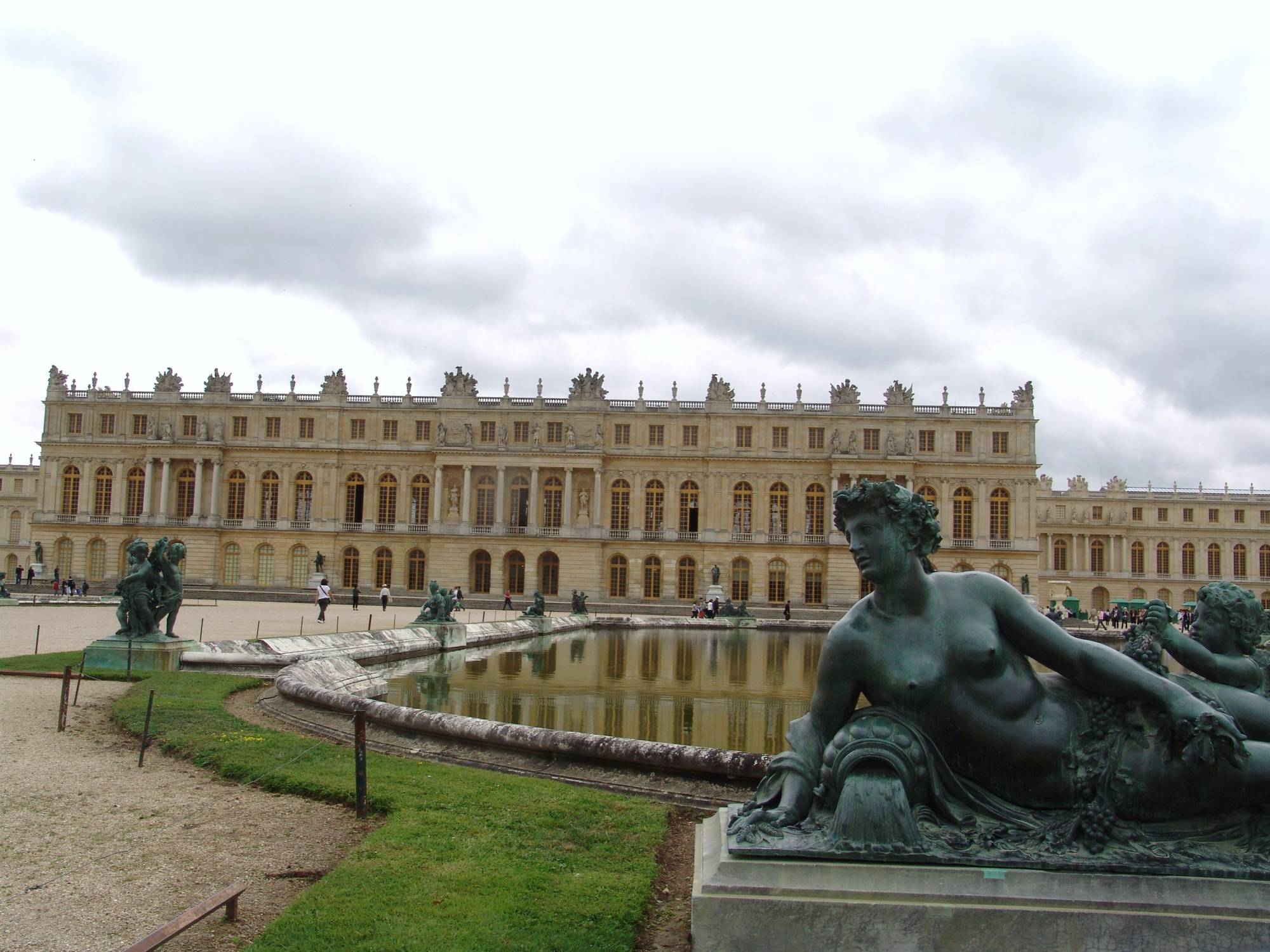Explore the gardens of Versailles |PassPorter.com