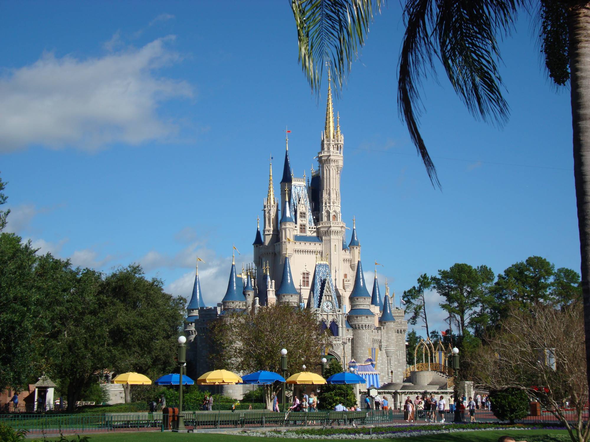 Learn how to determine the best times to visit Walt Disney World | PassPorter.com