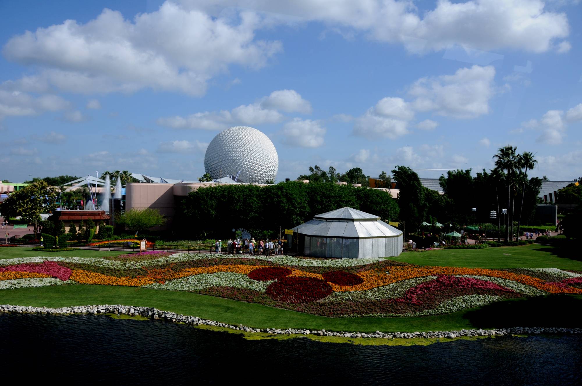 See Disney come to life at the Epcot Flower and Garden Festival with this review | PassPorter.com