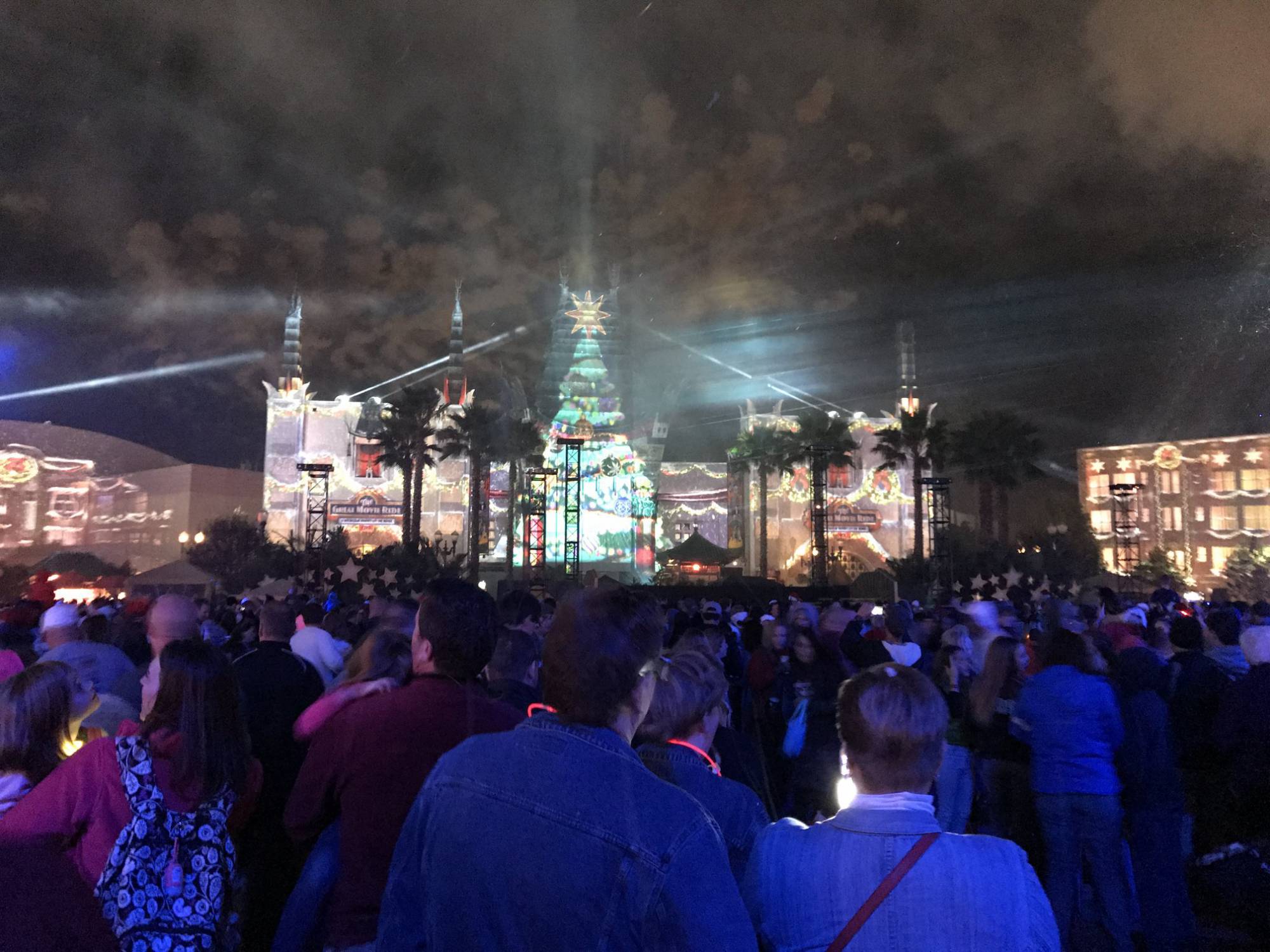 A review of the Jingle Bell, Jingle BAM! Holiday Dessert Party |PassPorter.com