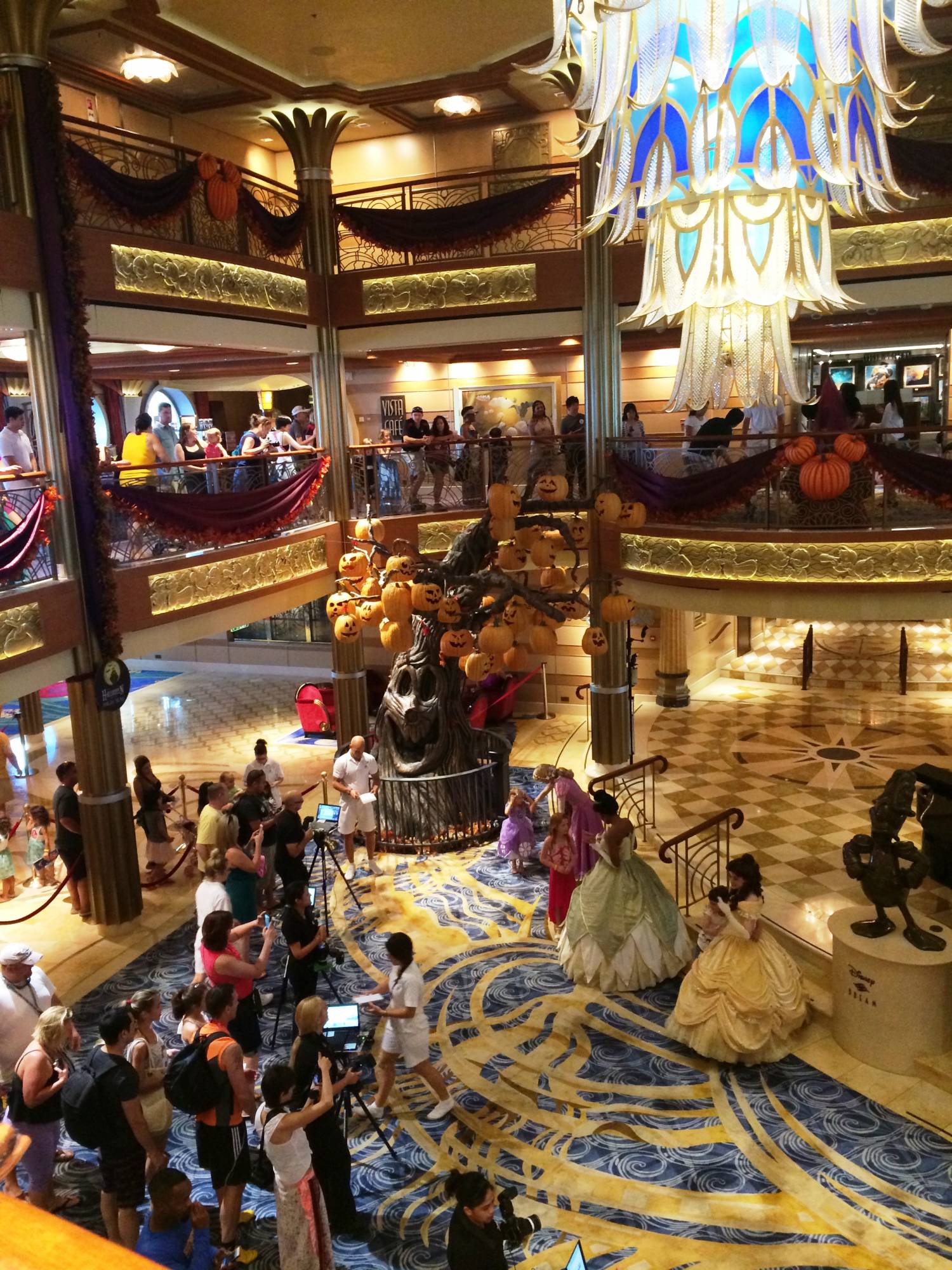 Enjoy Halloween on the High Seas with Disney Cruise Line |PassPorter.com