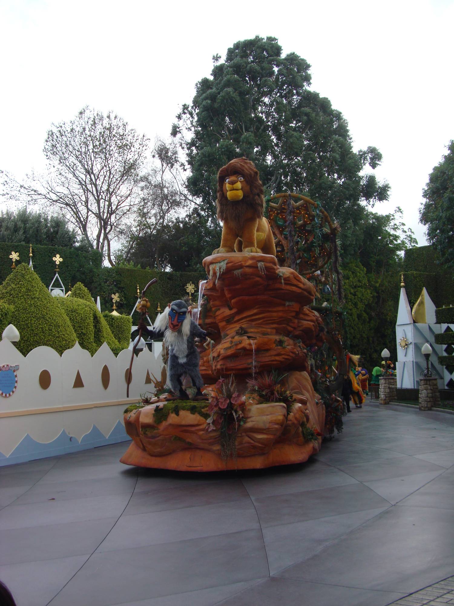 Parade of Dreams - Lion King Float