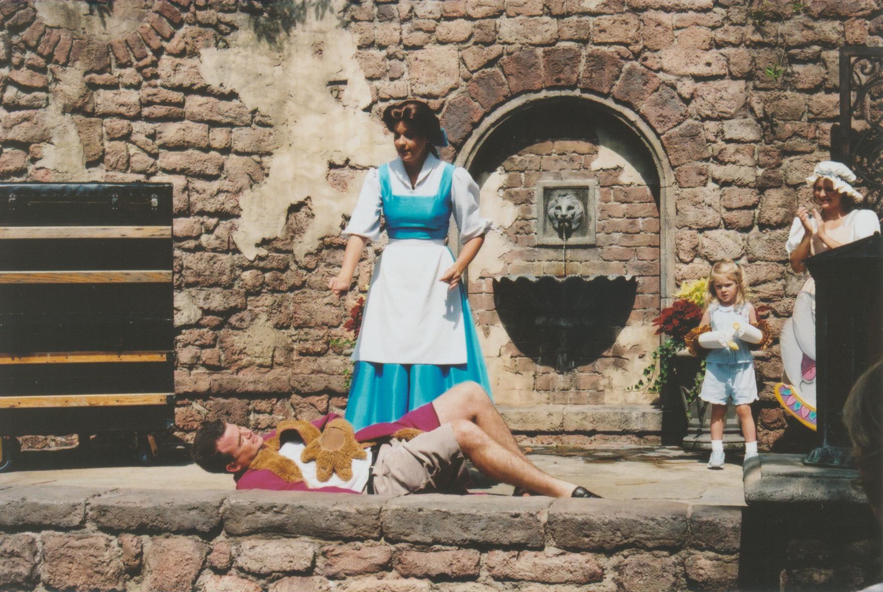 Magic Kingdom - Belle's Story Time