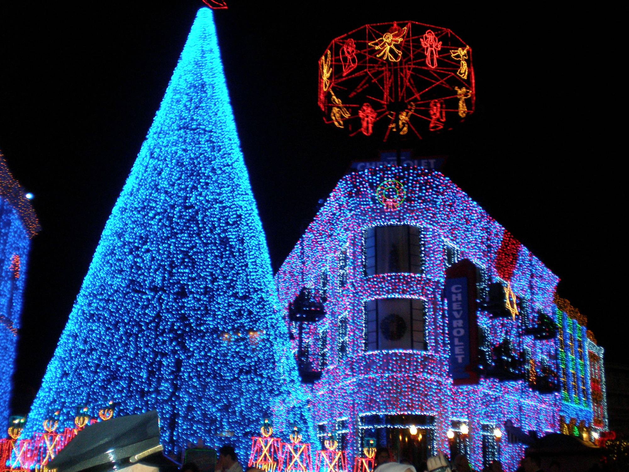 OSBORNE FAMILY SPECTACLE OF DANCING LIGHTS