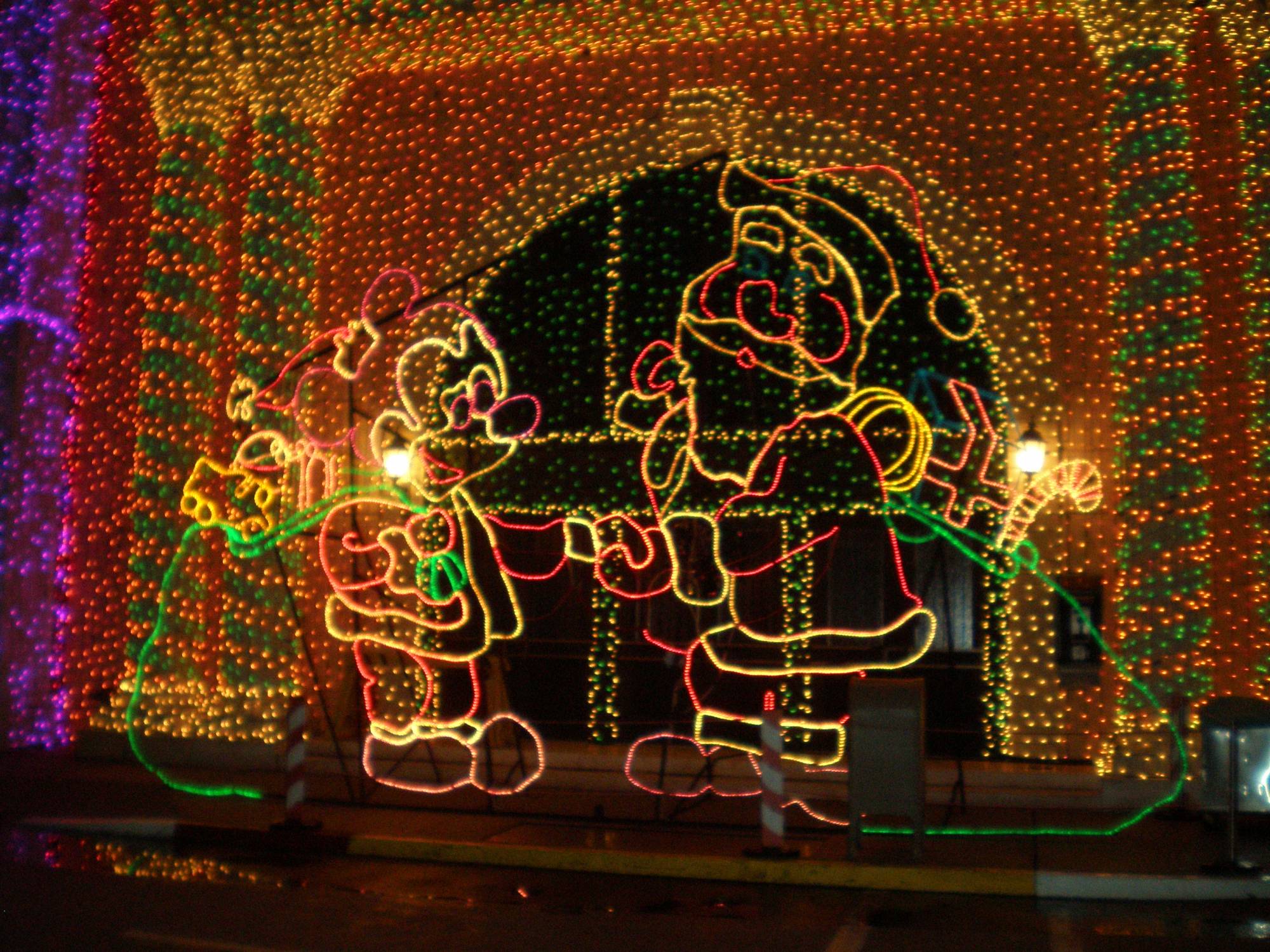 OSBORNE FAMILY SPECTACLE OF DANCING LIGHTS