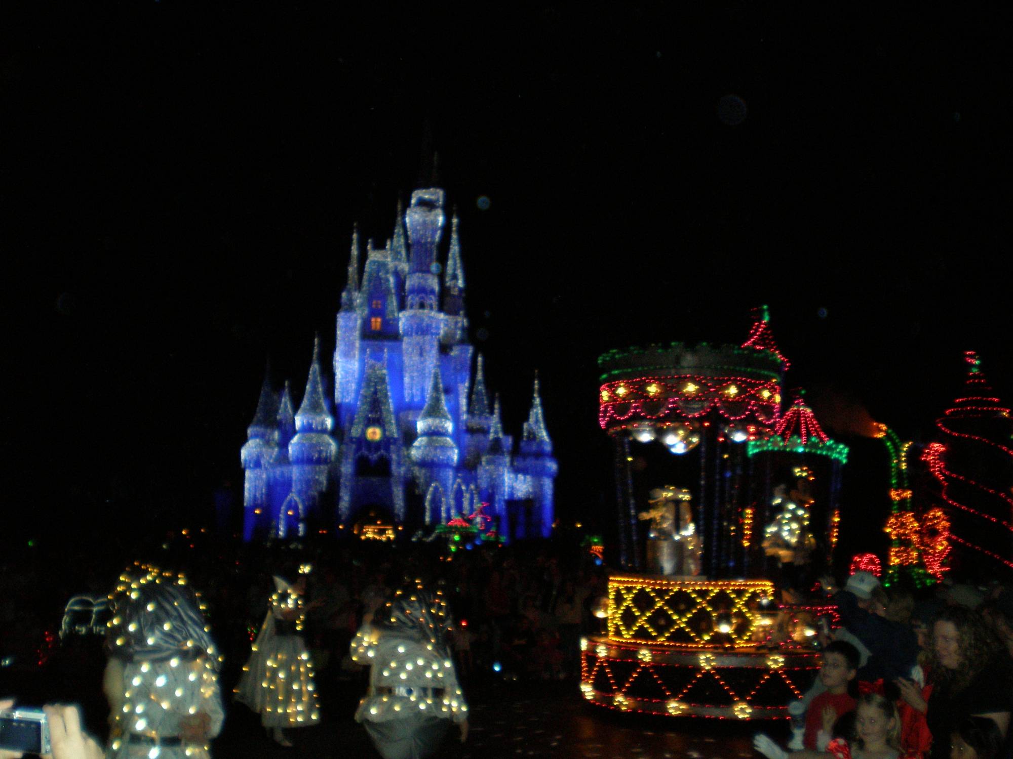 magic kingdom-spectromagic parade