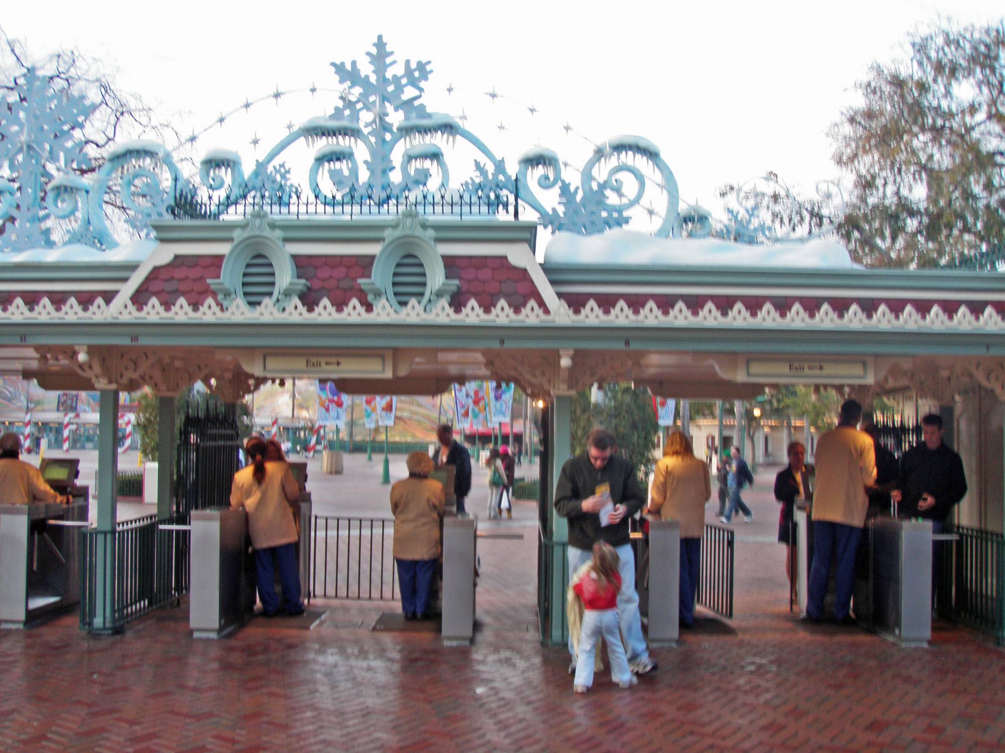 Disneyland - Ticket Gate w/ Christmas decorations