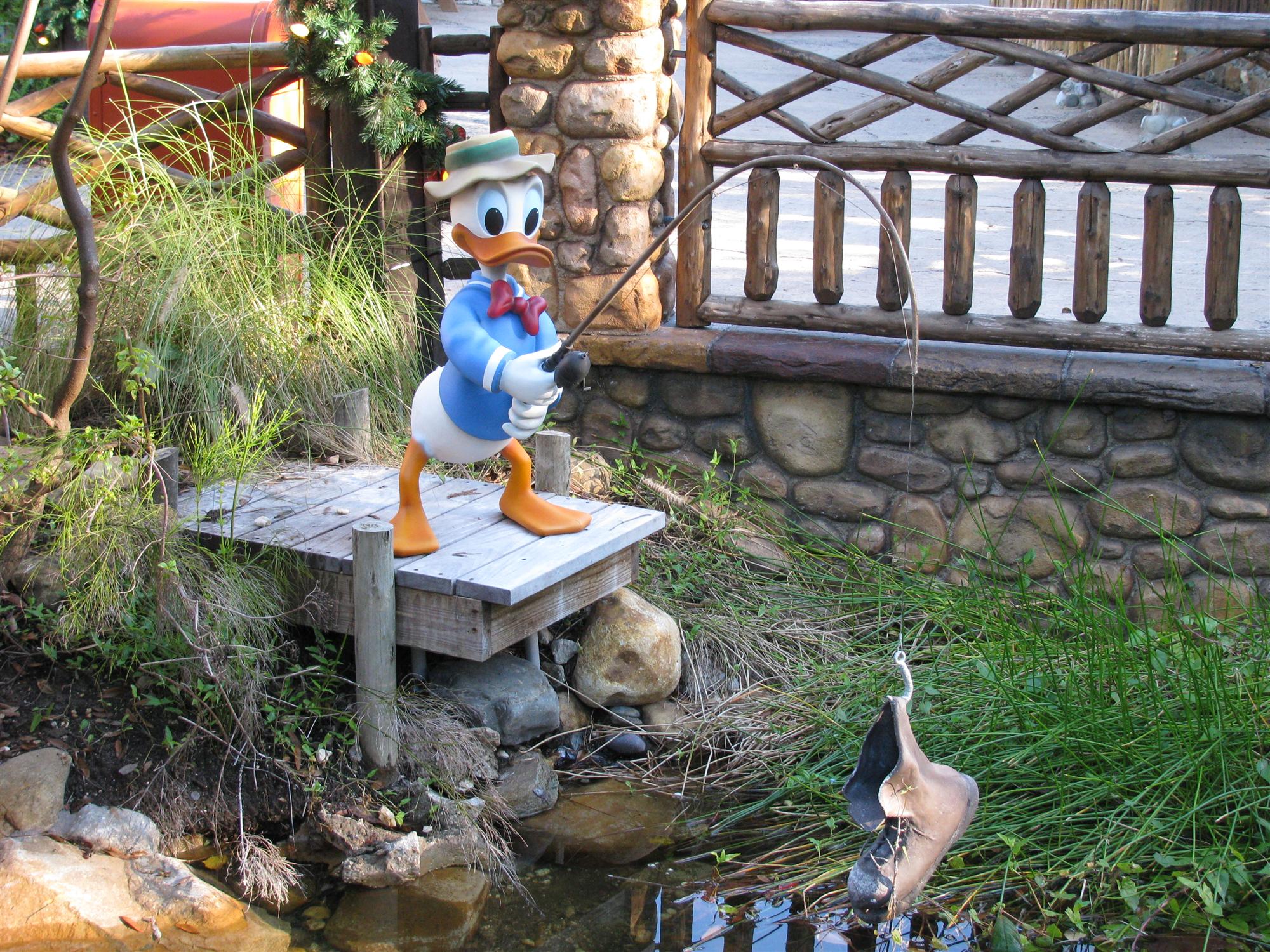 Animal Kingdom-Donald Duck Fishing