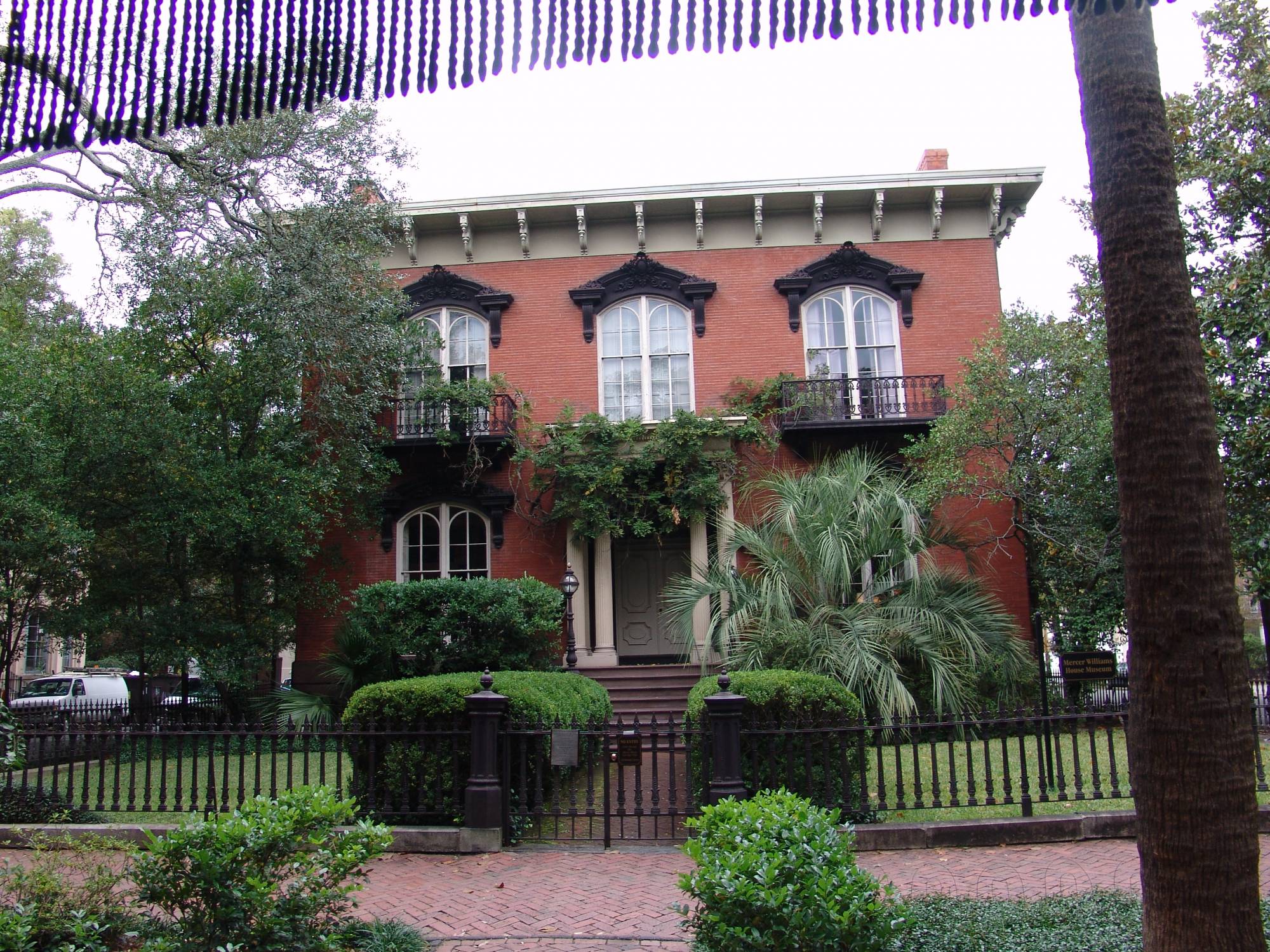Savannah - buildings