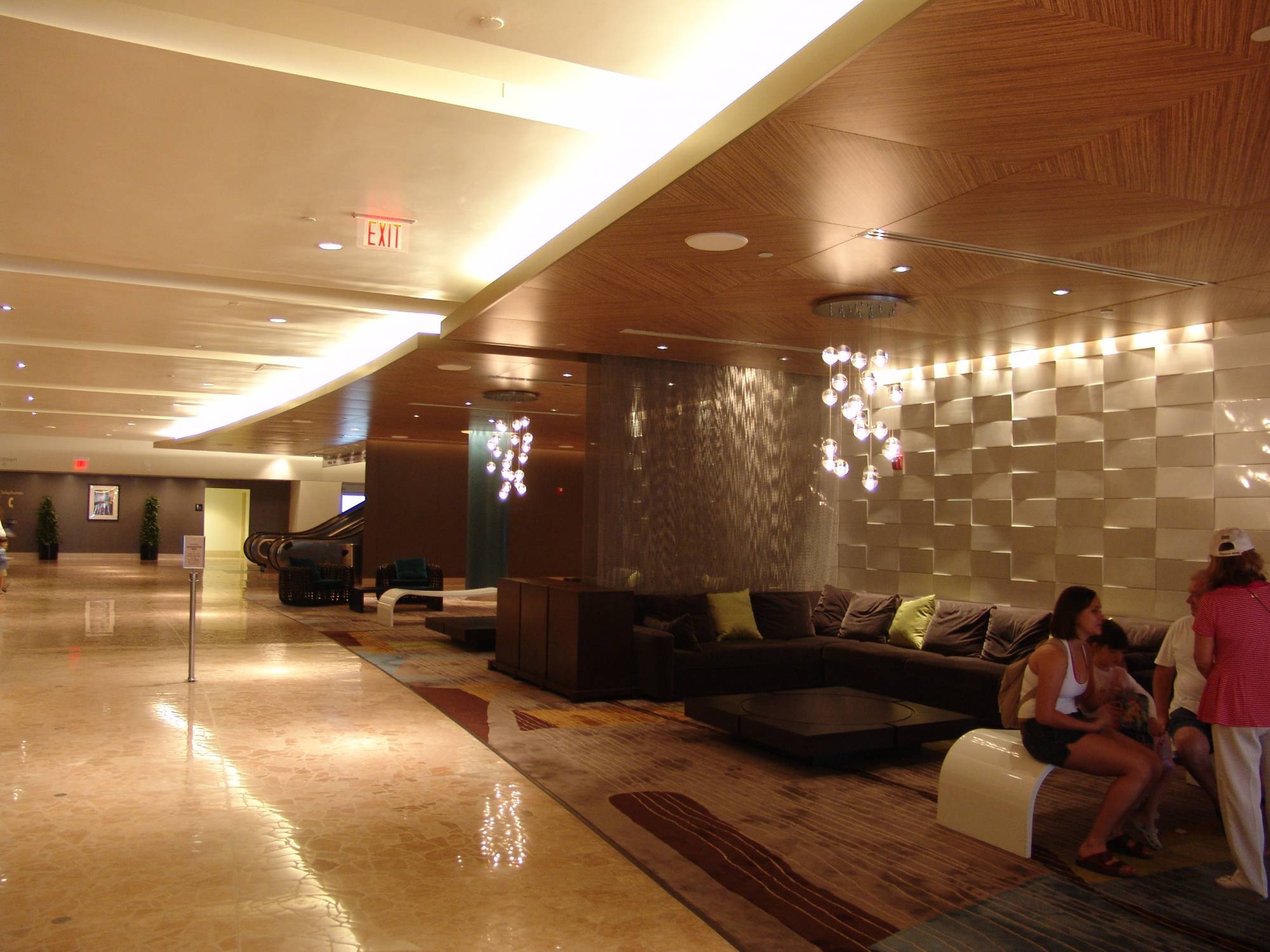 Contemporary - lobby