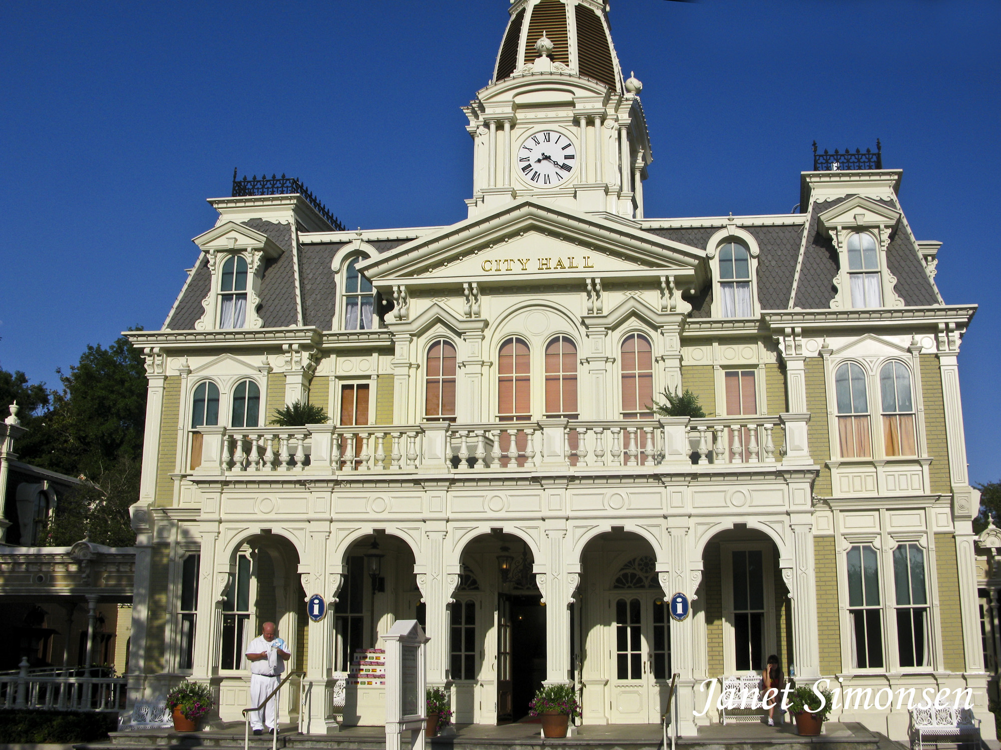 Magic Kingdom - City Hall