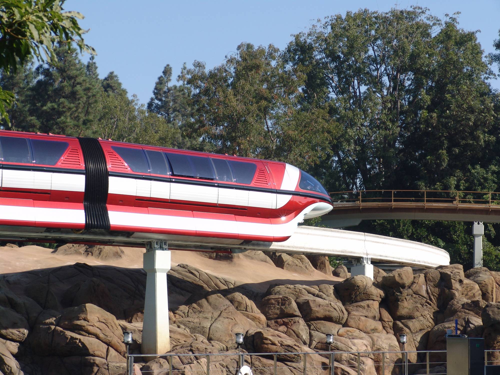 Disneyland - new monorail trains