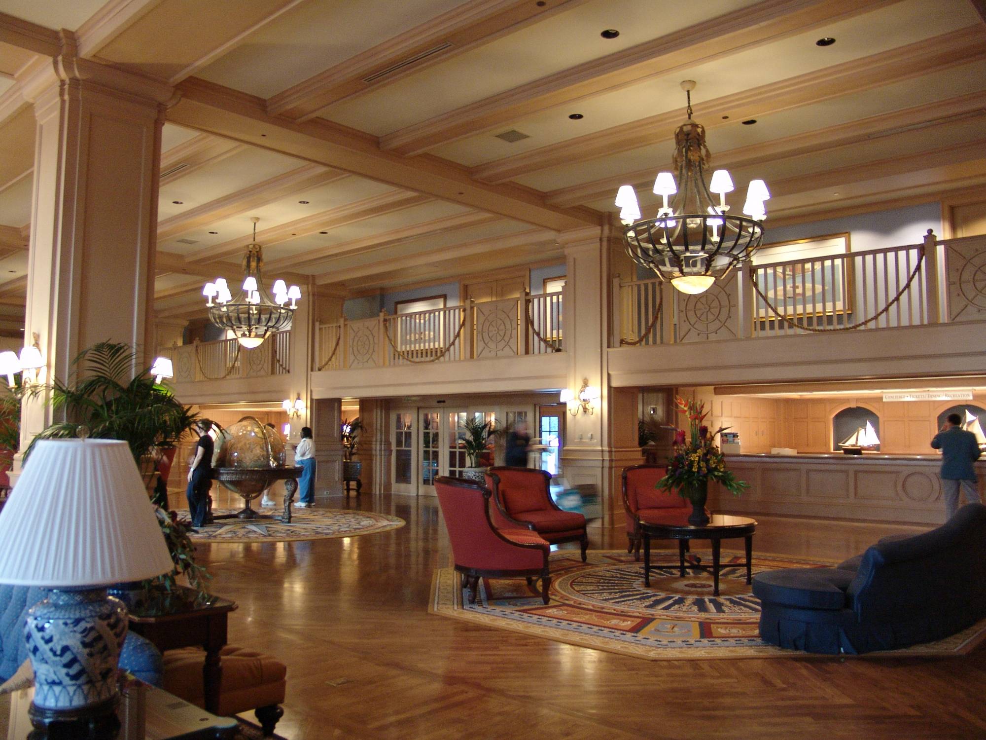 Yacht Club - lobby