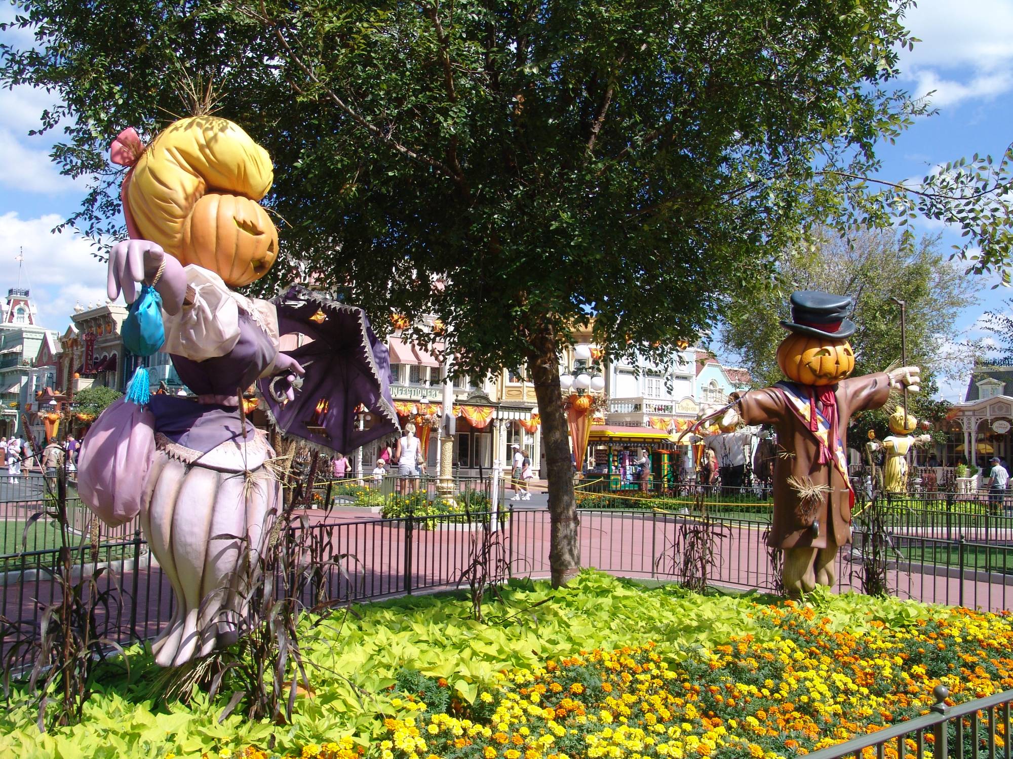Magic Kingdom - pumpkin characters