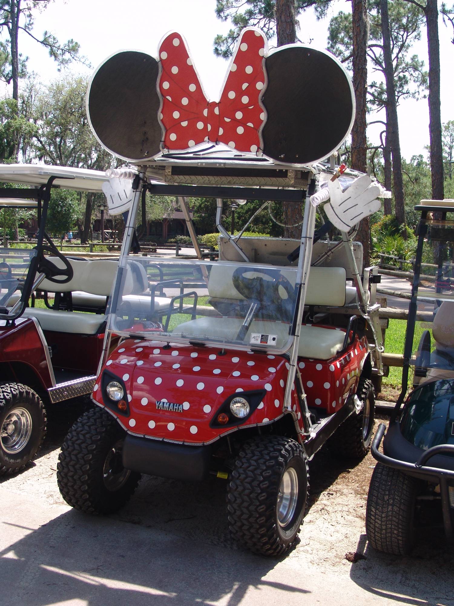 Fort Wilderness - Minnie Mouse golf cart