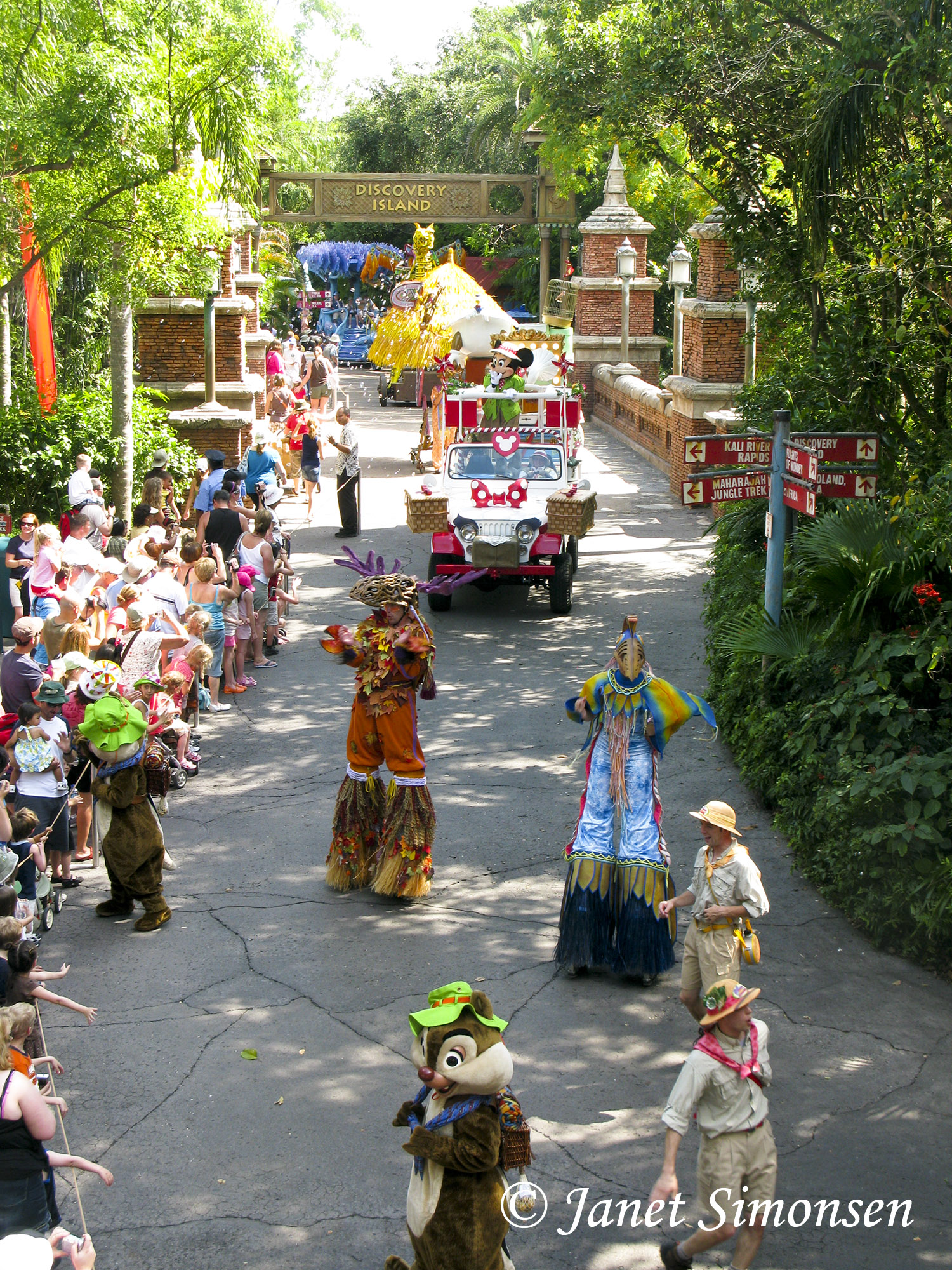 Animal Kingdom - Mickeys Jammin Jungle Parade