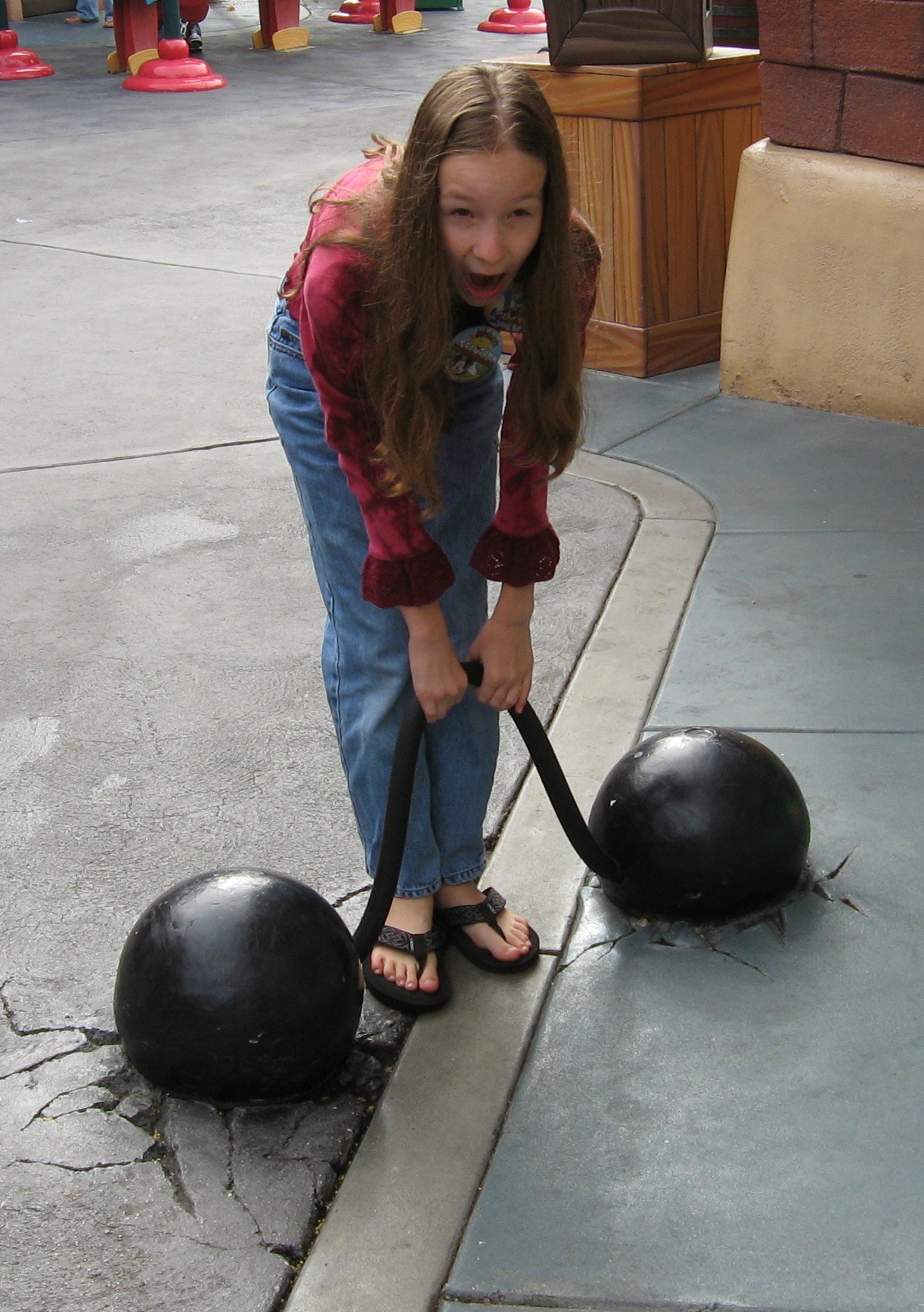 Disneyland - Gag Barbell in Toontown