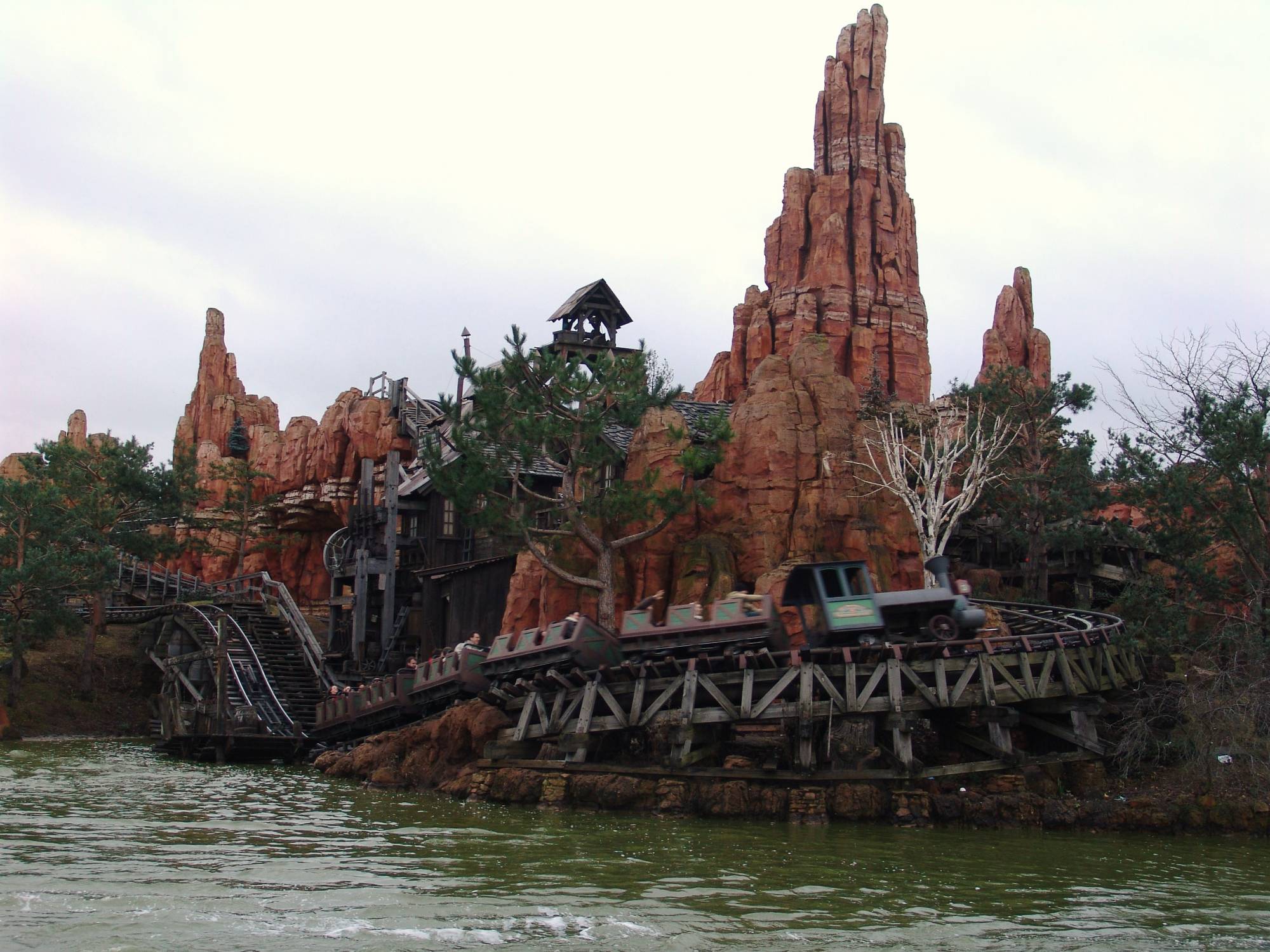 Disneyland Paris - Big Thunder Mountain Railroad