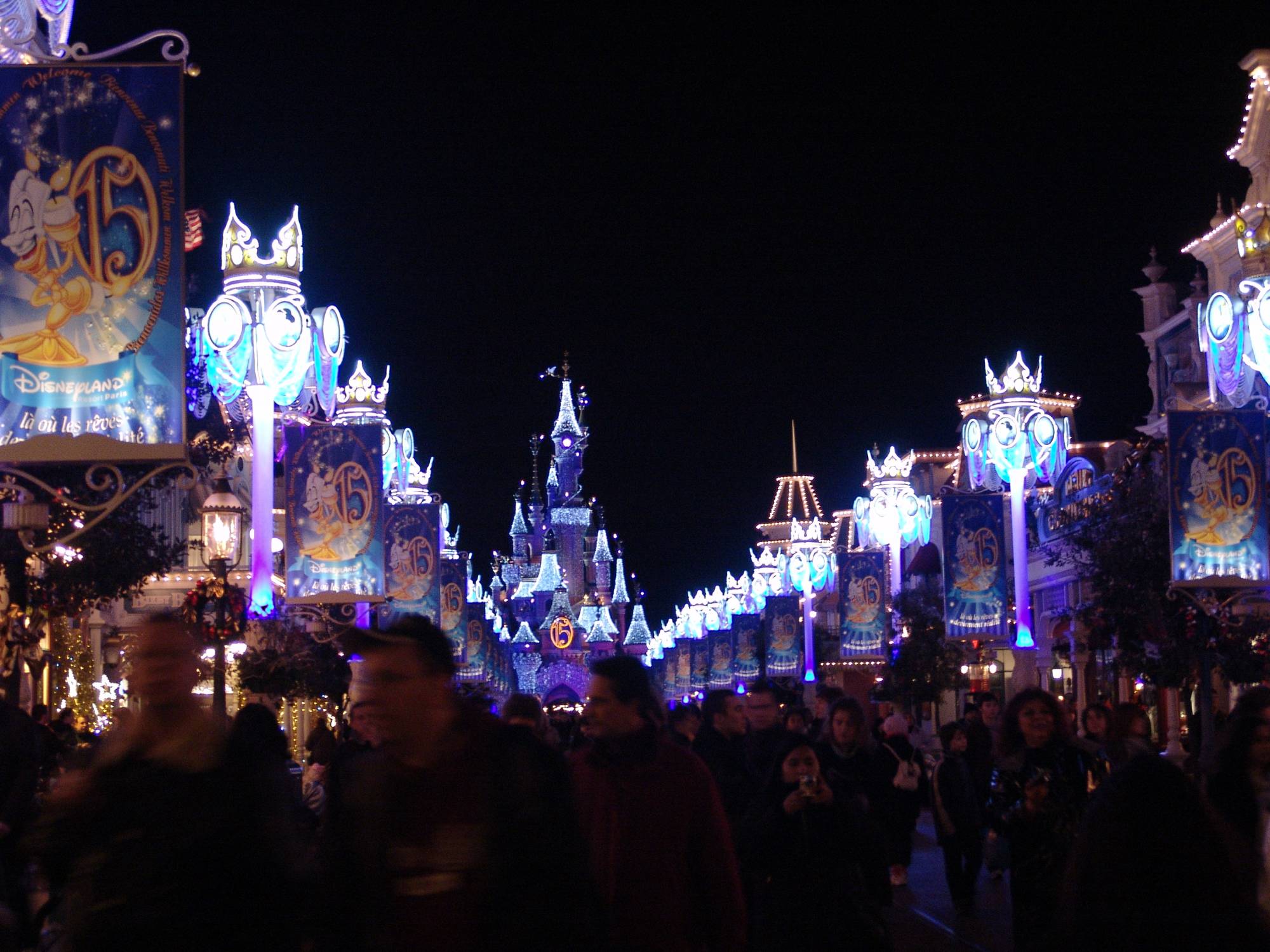 Disneyland Paris - Main Street &amp; Sleeping Beauty Castle