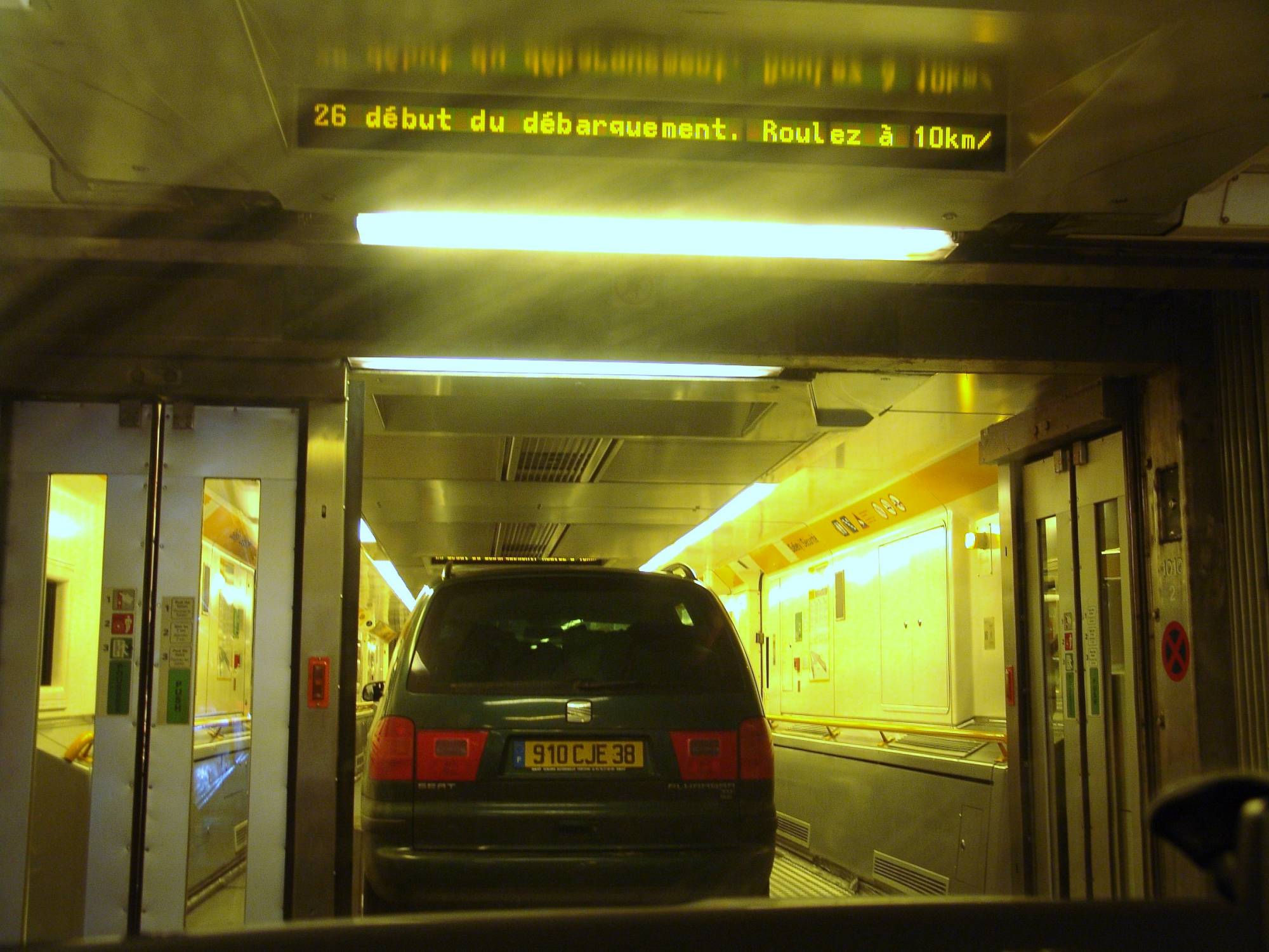 Disneyland Paris - Eurotunnel train