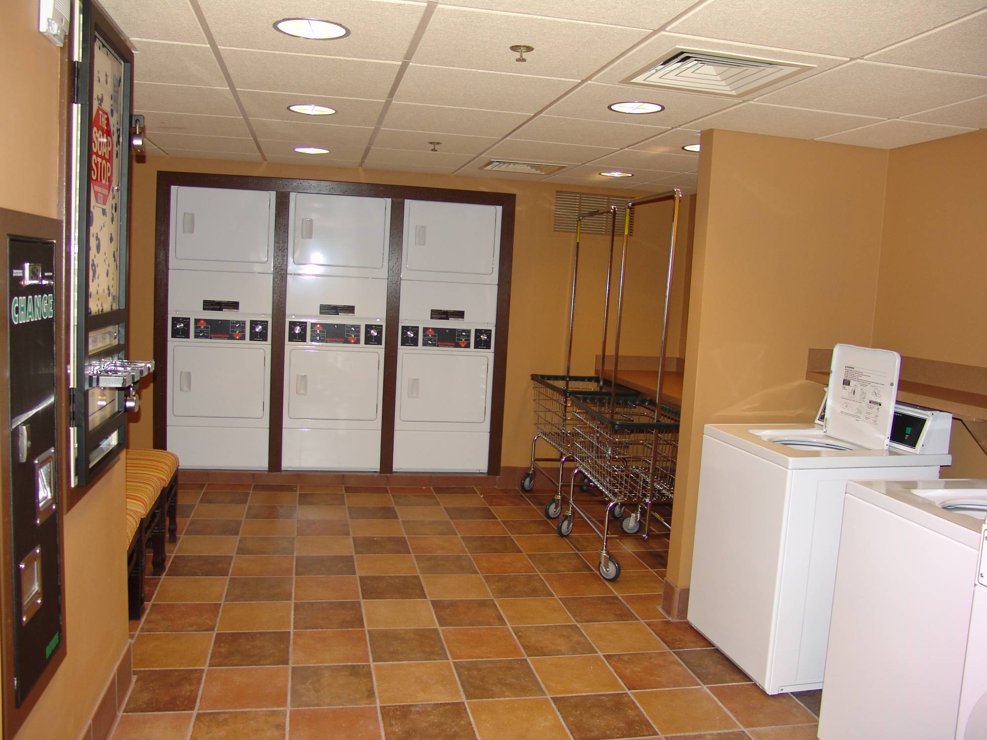 Animal Kingdom Lodge - Kidani Village laundry facilities