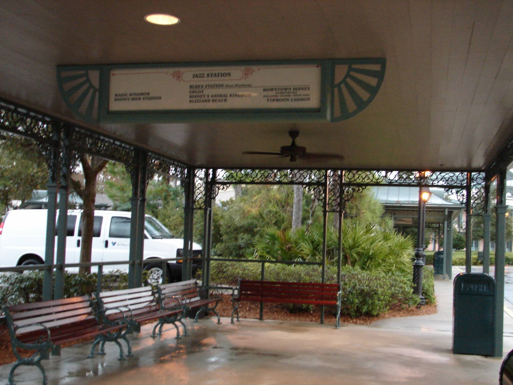 Port Orleans French Quarter - Jazz Station Bus Stop