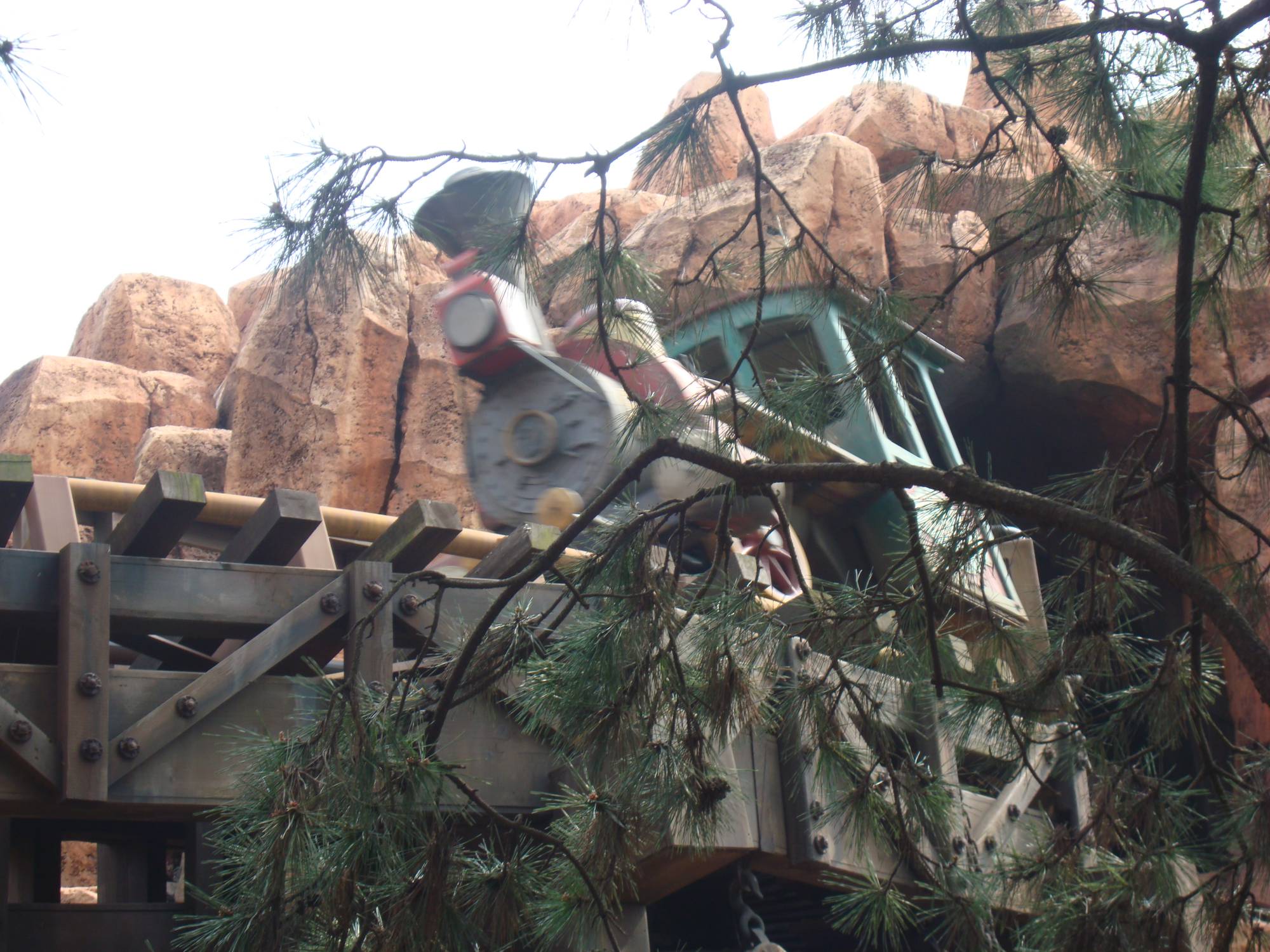 Tokyo Disneyland - Big Thunder Mountain Railroad