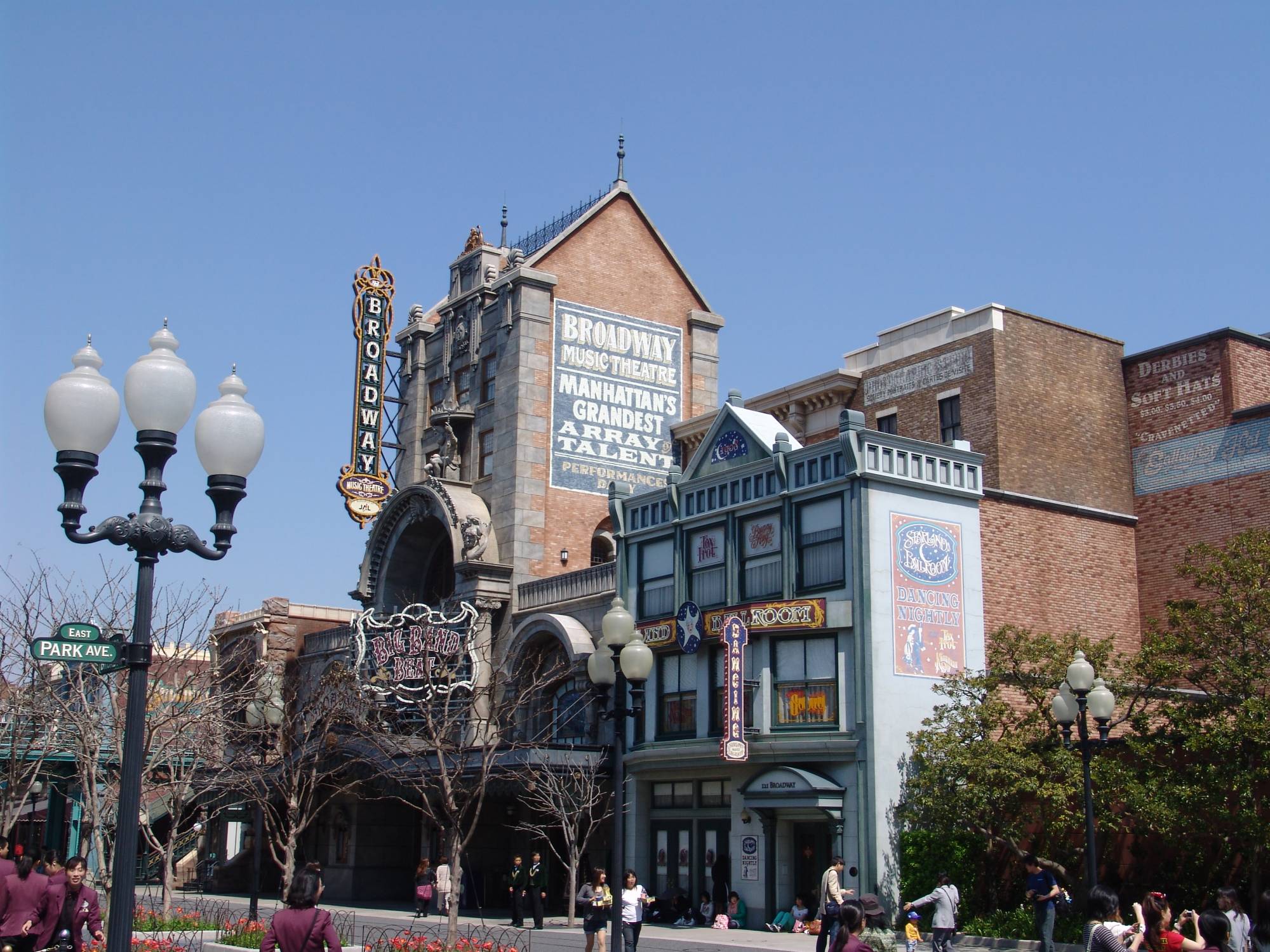 Tokyo DisneySea - American Waterfront