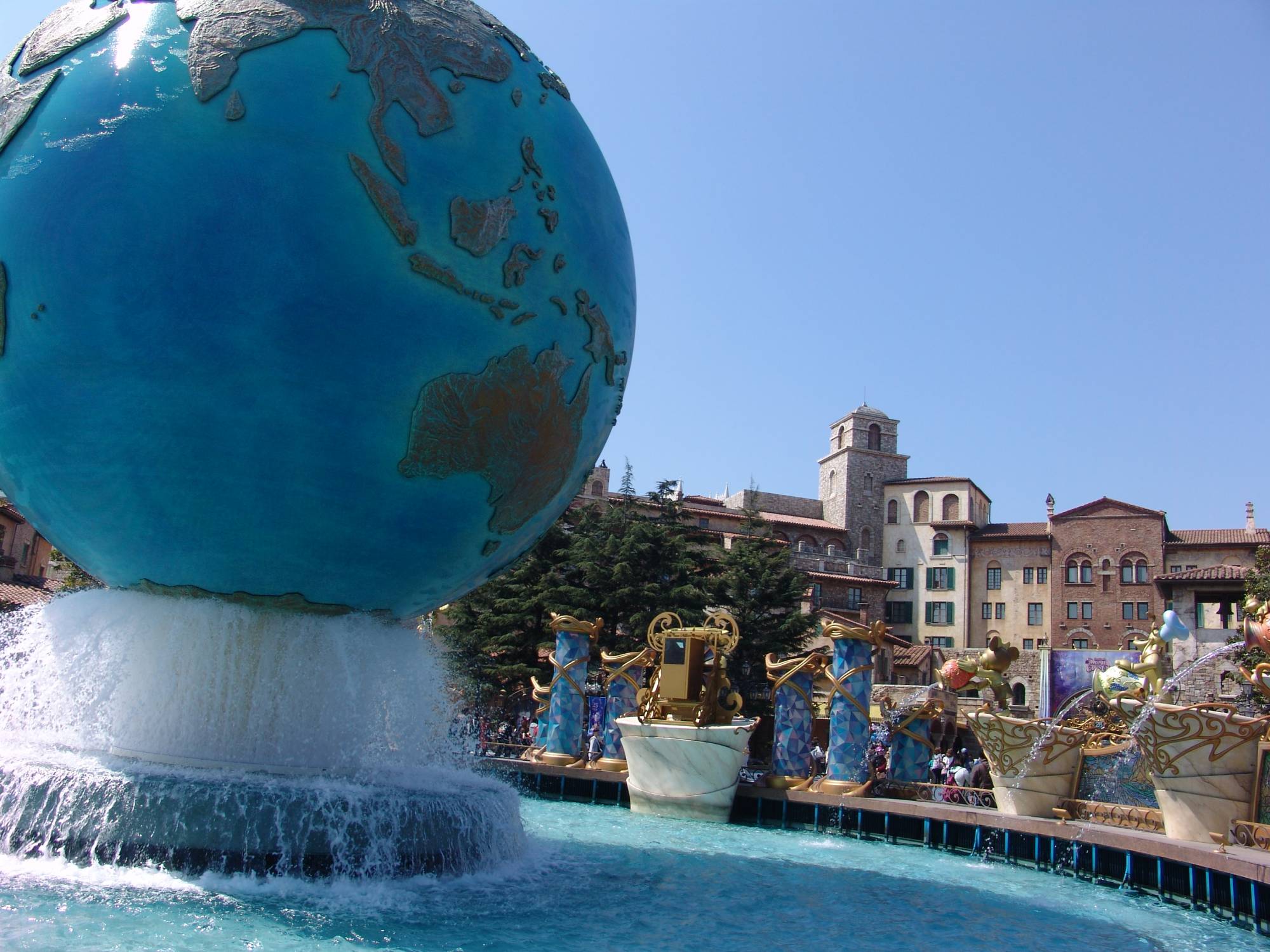 Tokyo DisneySea - entrance