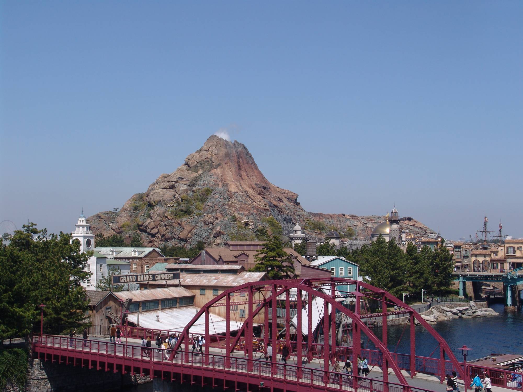 Tokyo DisneySea - view from Electric Railway