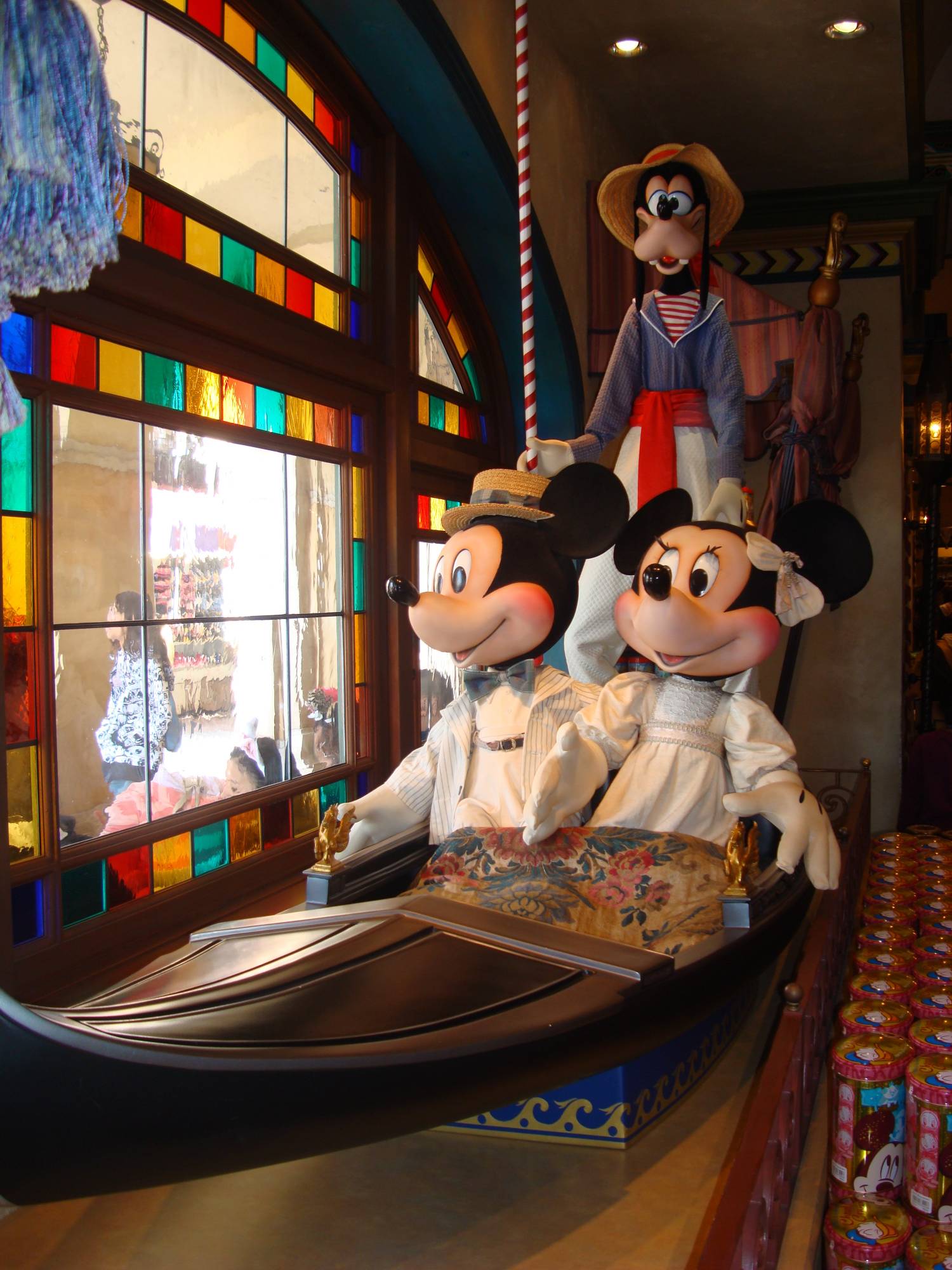 Tokyo DisneySea - shop display