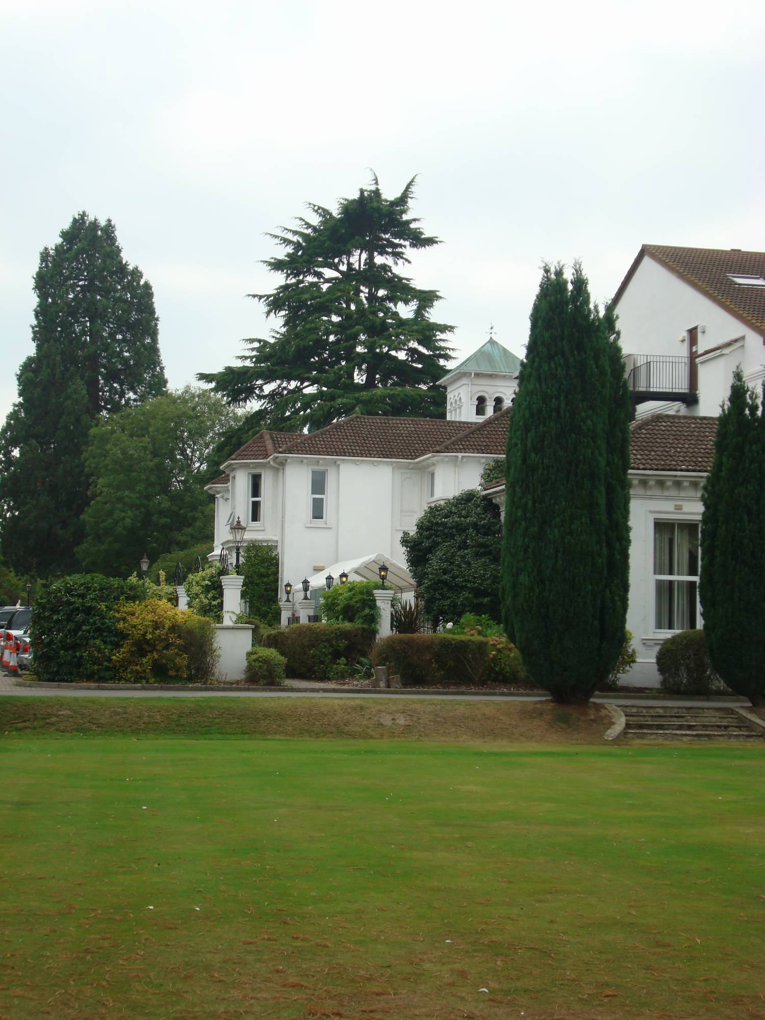 Gatwick - Copthorne Effingham Park Hotel