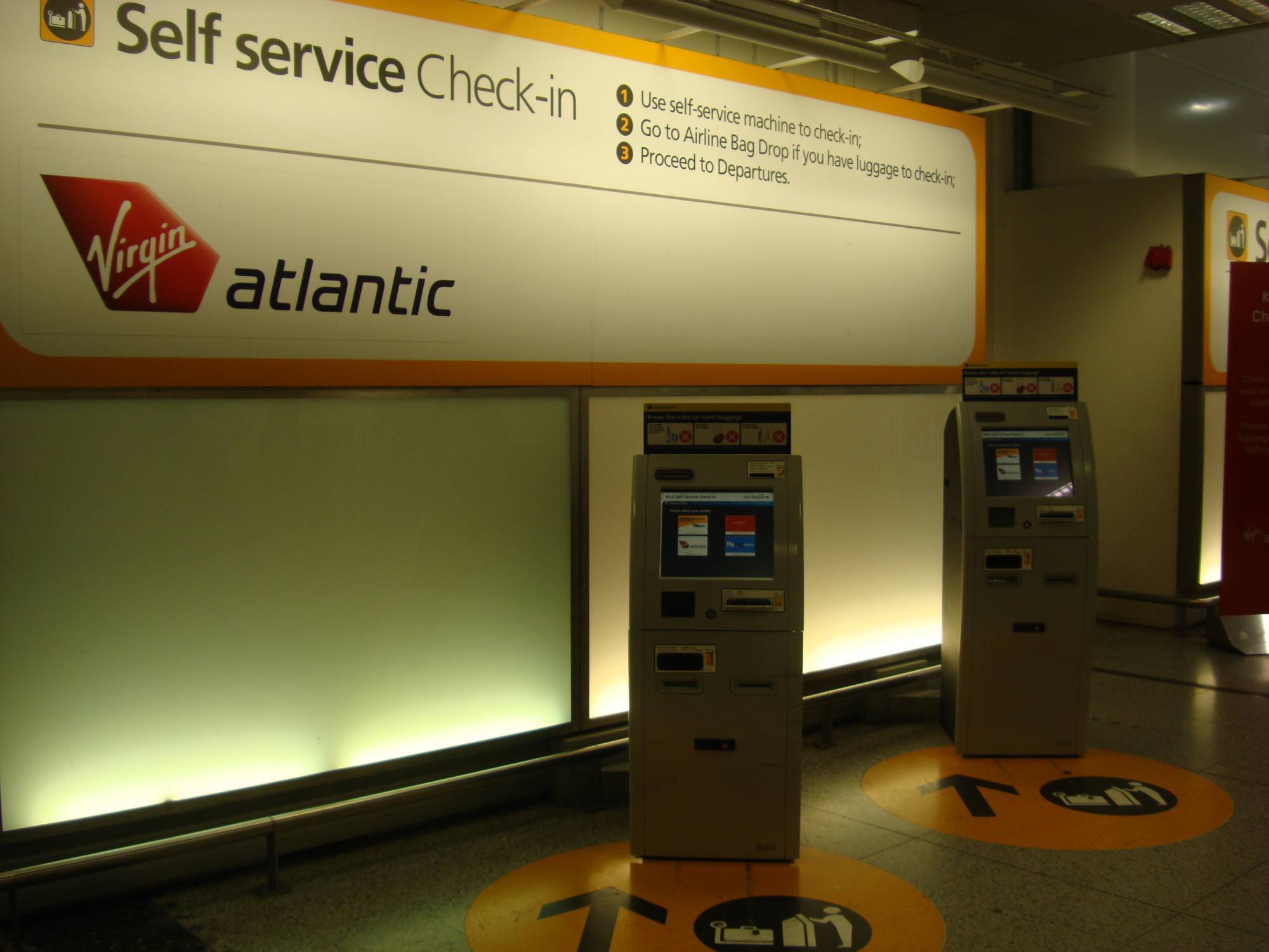 Gatwick - Virgin Atlantic's self-service check-in