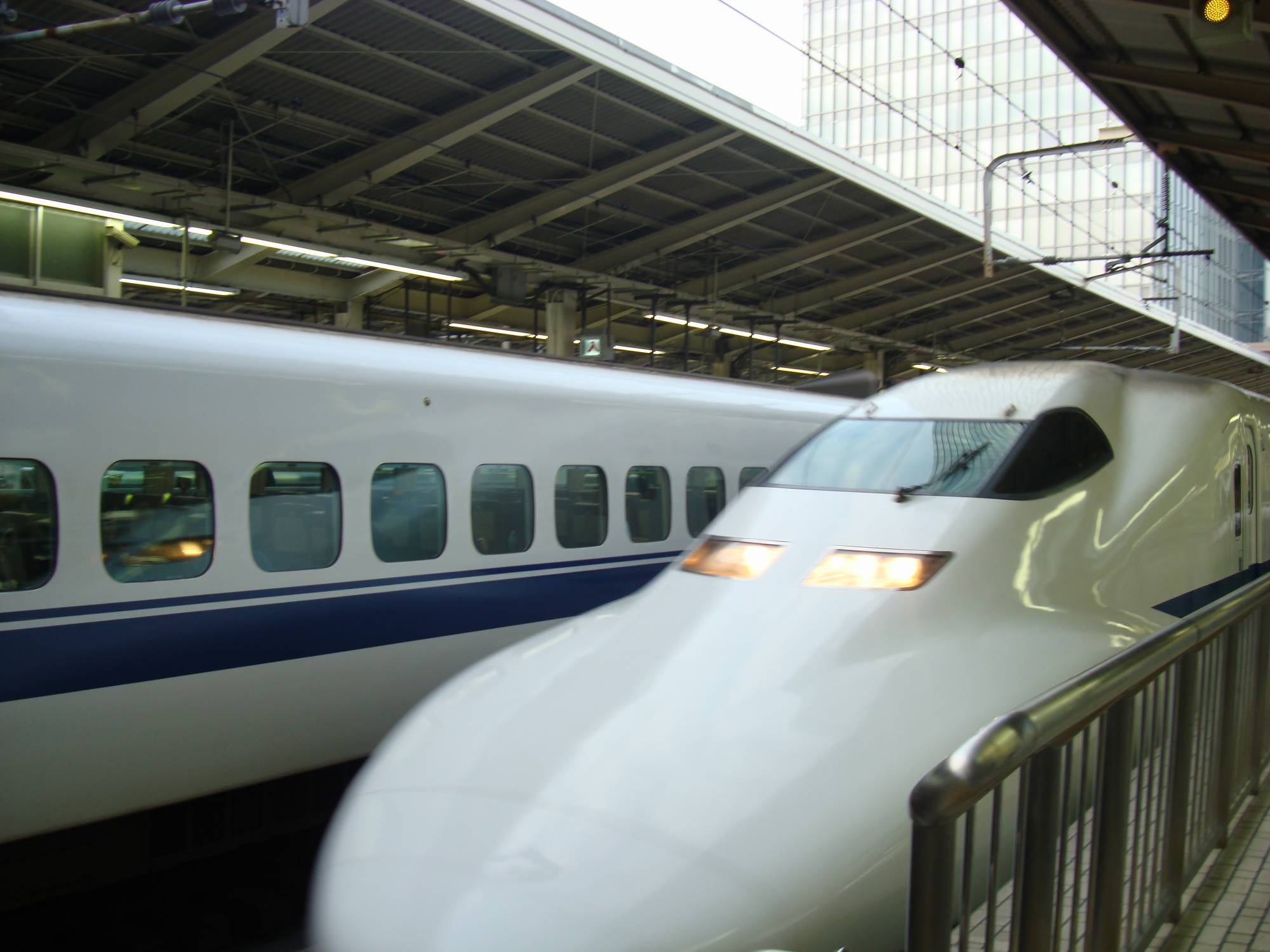 Japan - Shinkansen at Tokyo station