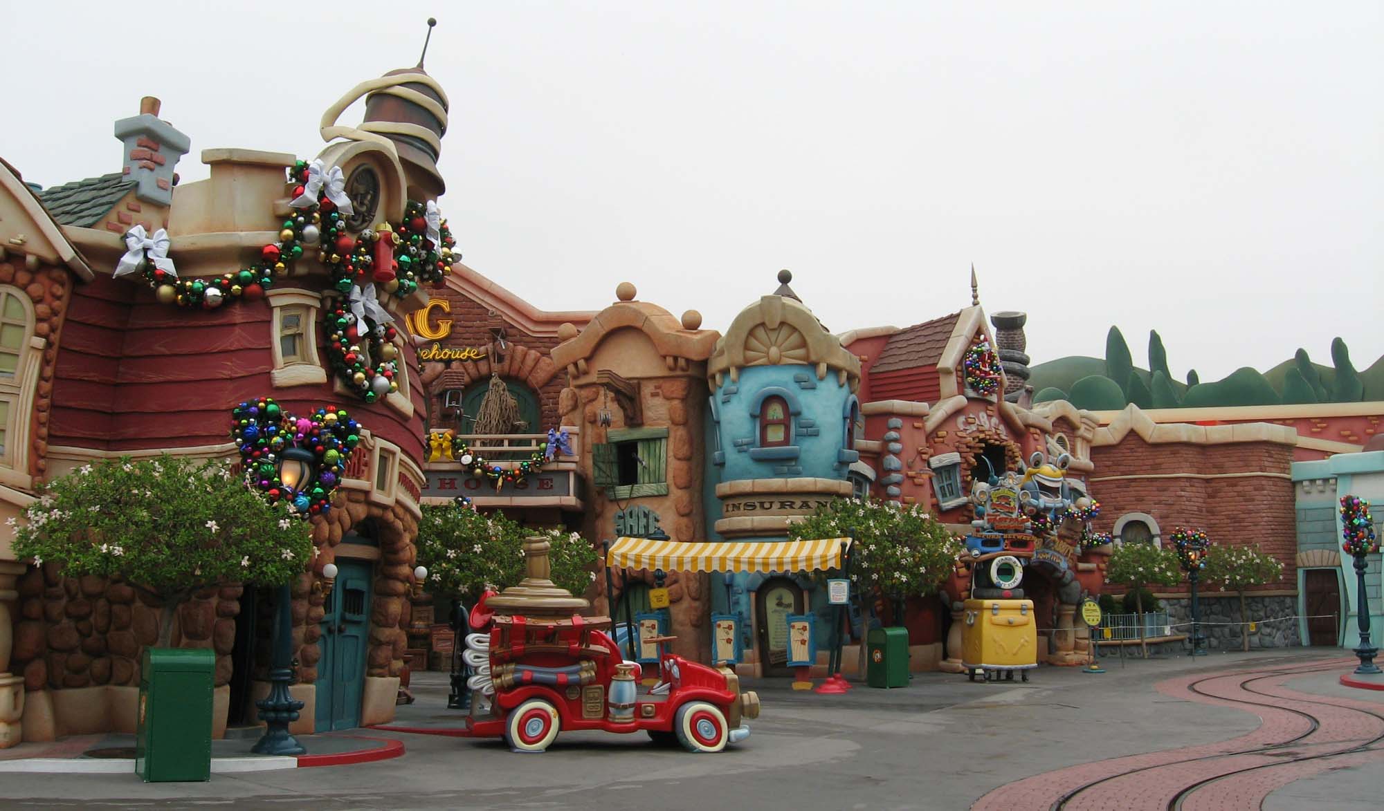 Disneyland - Toontown at Christmas