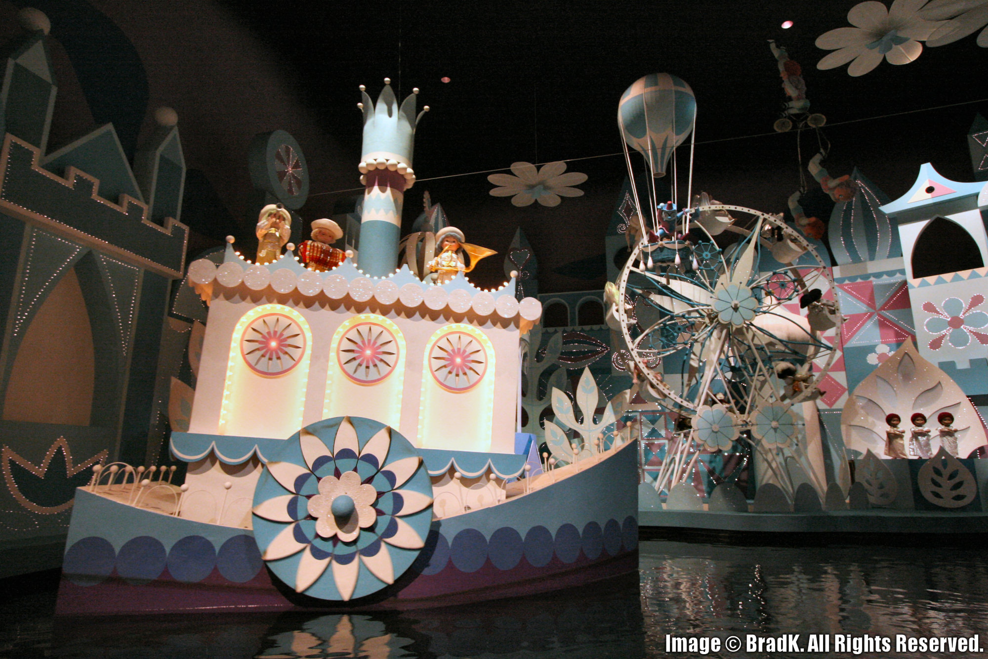 Magic Kingdom - &quot;it's a small world&quot;