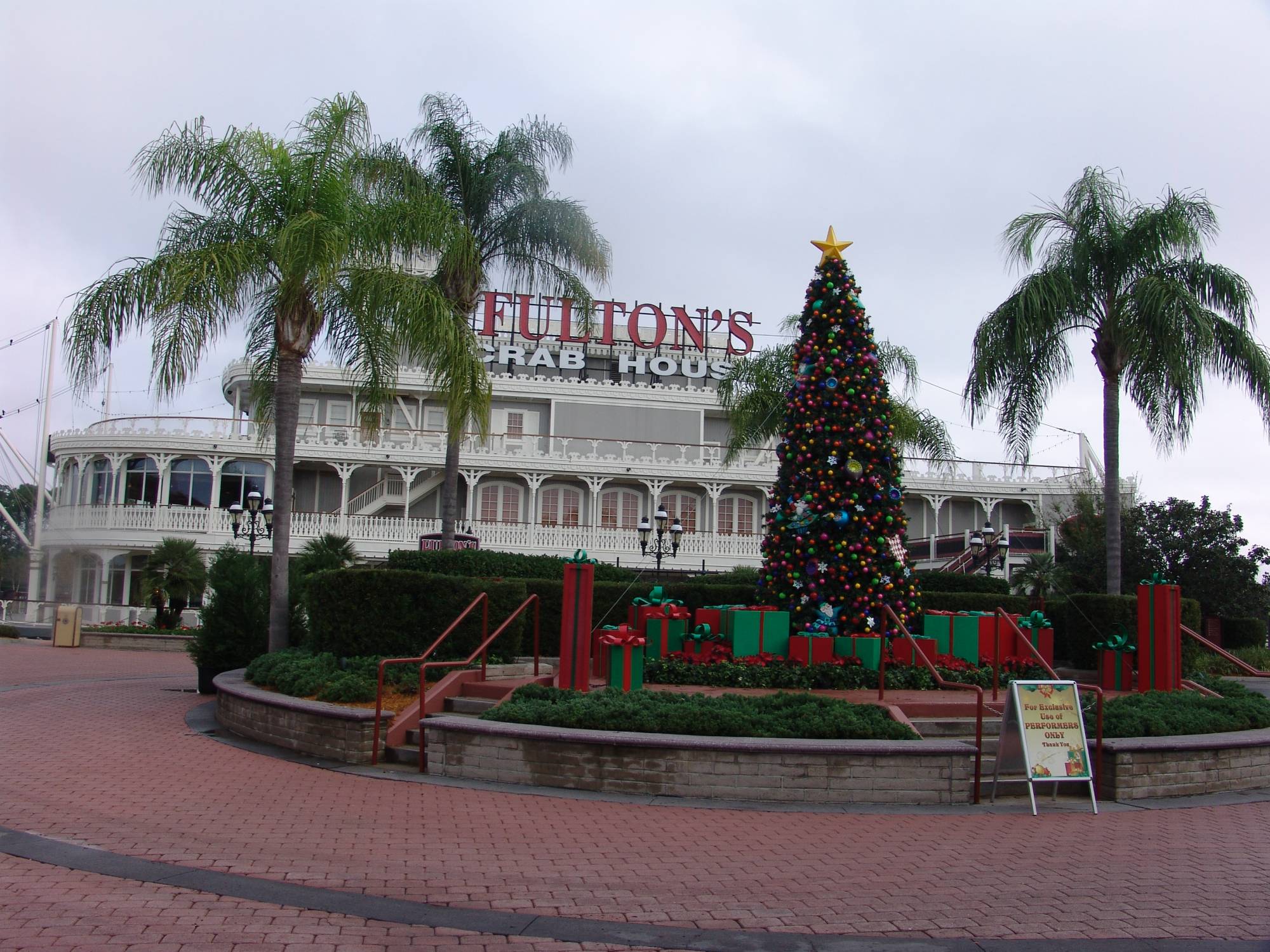 Downtown Disney - Fulton's Crab House