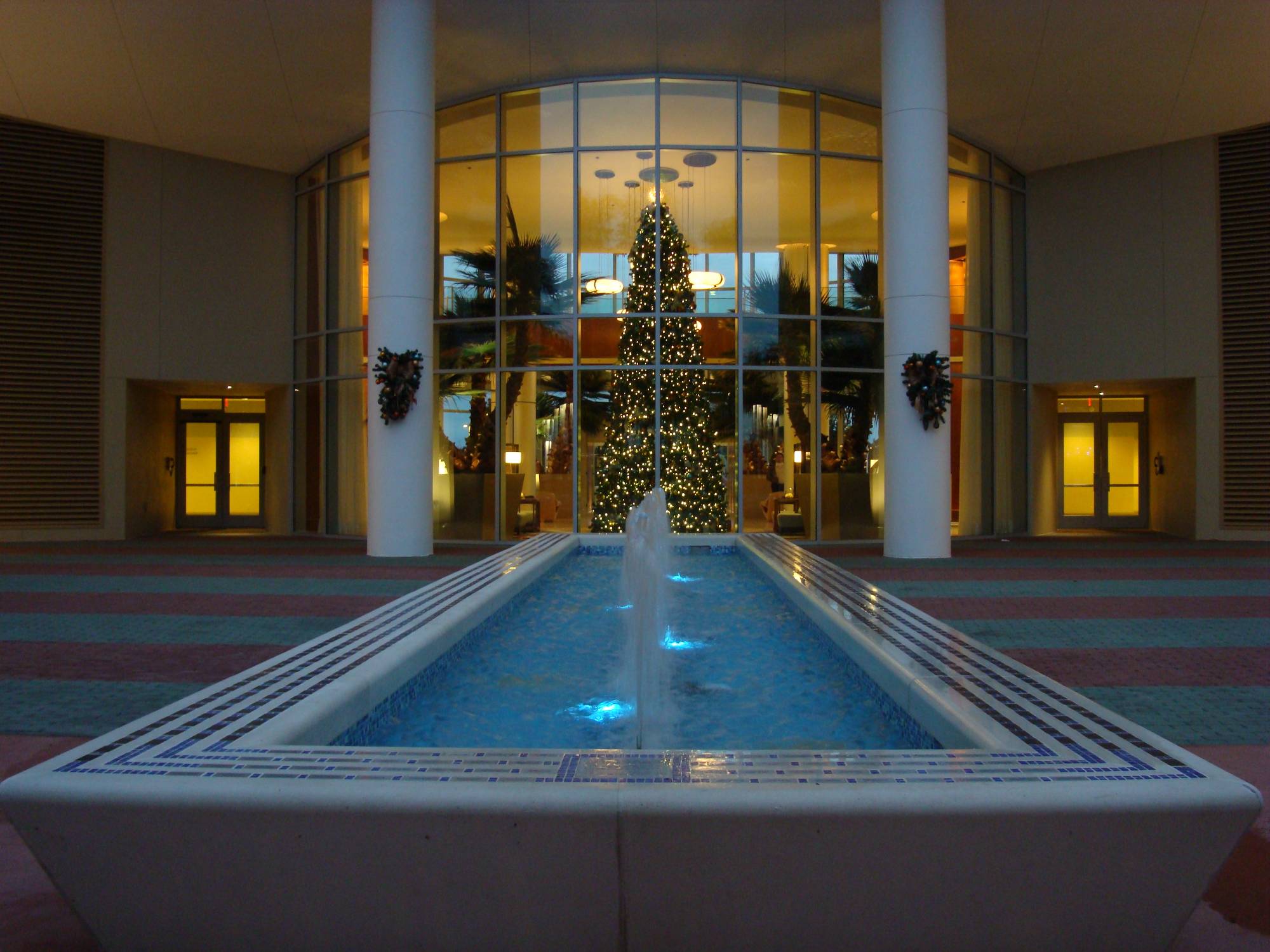 Bay Lake Tower - water feature by lobby