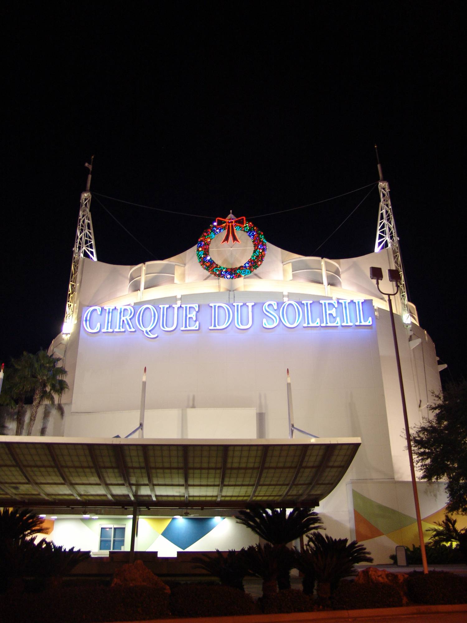 Downtown Disney - Cirque du Soleil