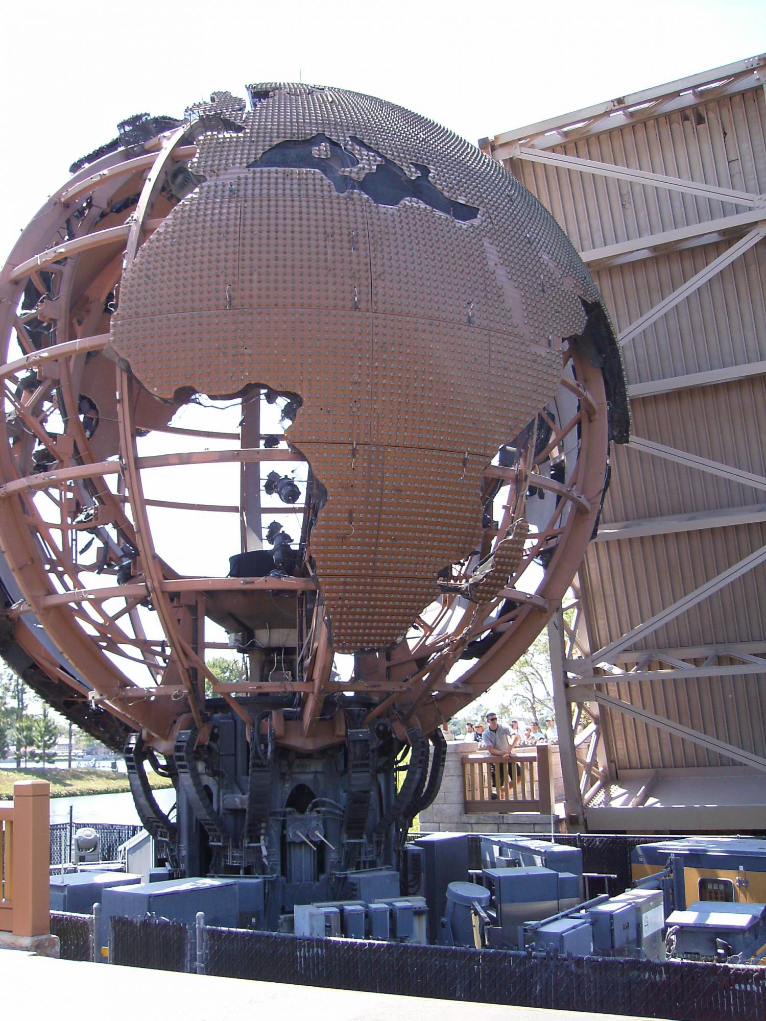 Illuminations Globe being brought in on a barge