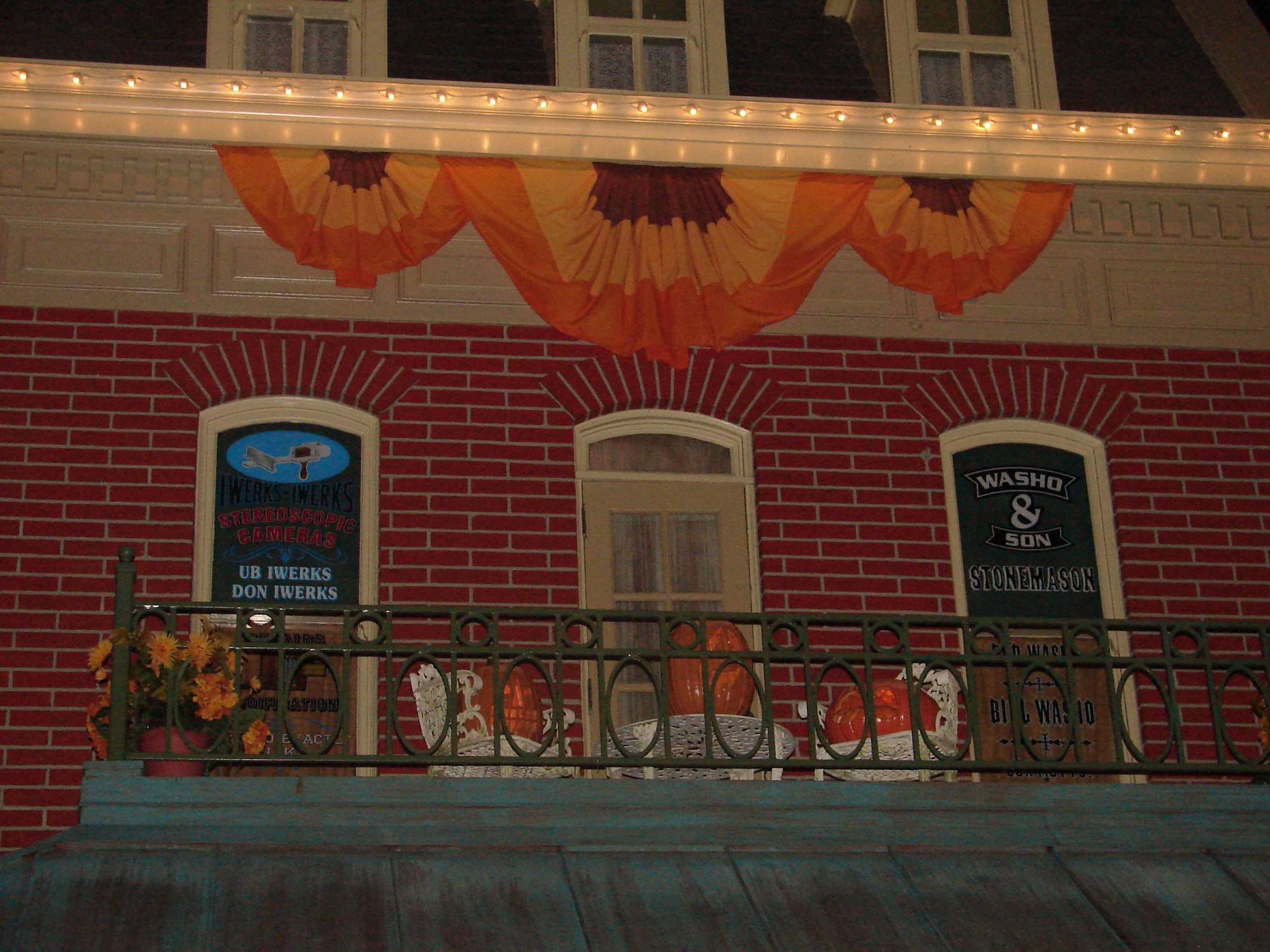 Magic Kingdom - Main Street USA Windows