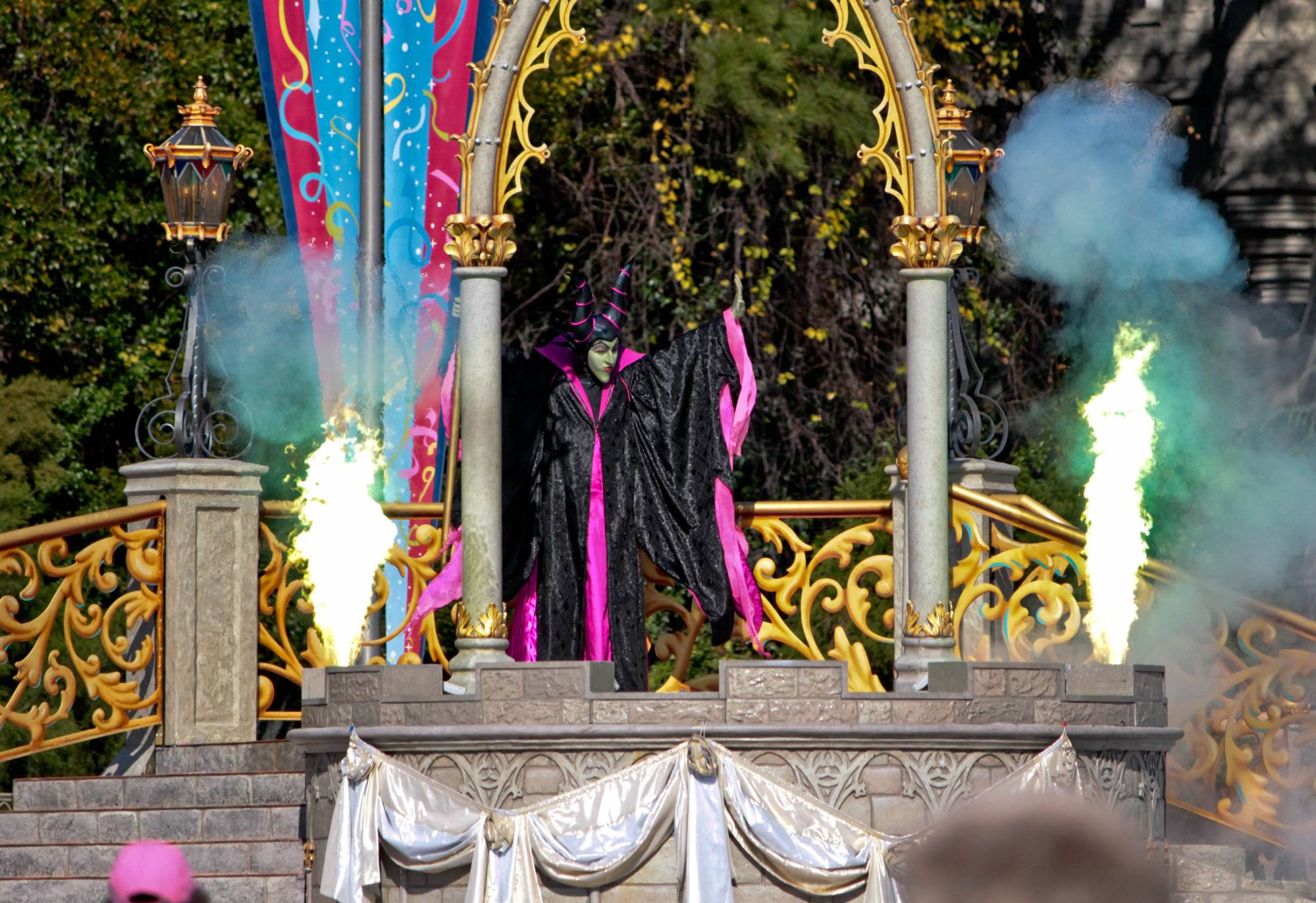 Magic Kingdom - Malificent makes her entrance