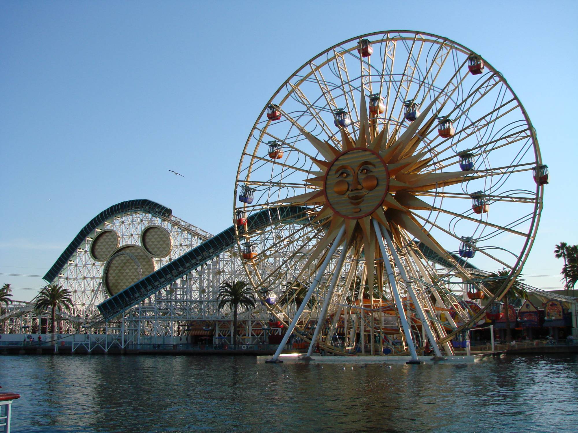 Disney's Califonria Adventure - Sun Wheel &amp; California Screamin'